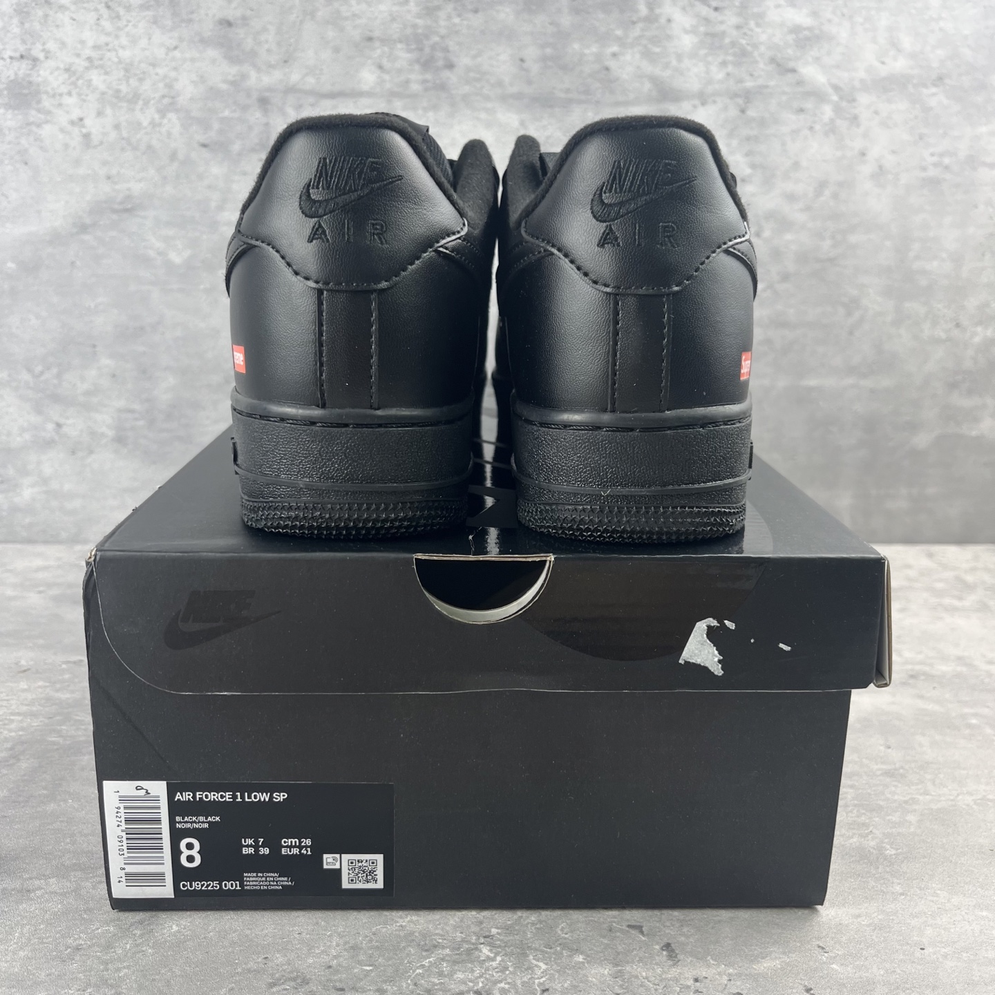 
外贸批次 Supreme x Nike Air Force 1 box logo 黑色

货号：CU9