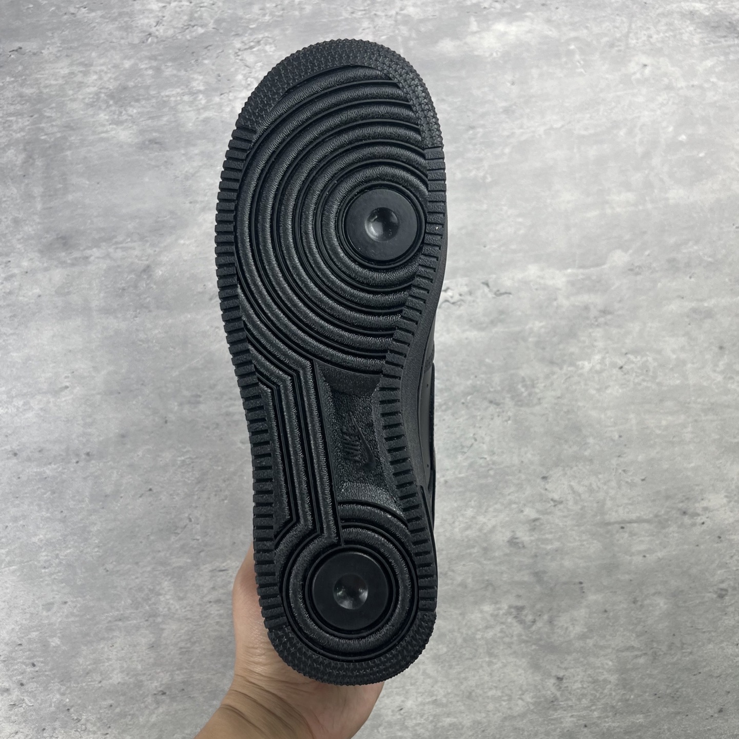 
外贸批次 Supreme x Nike Air Force 1 box logo 黑色

货号：CU9