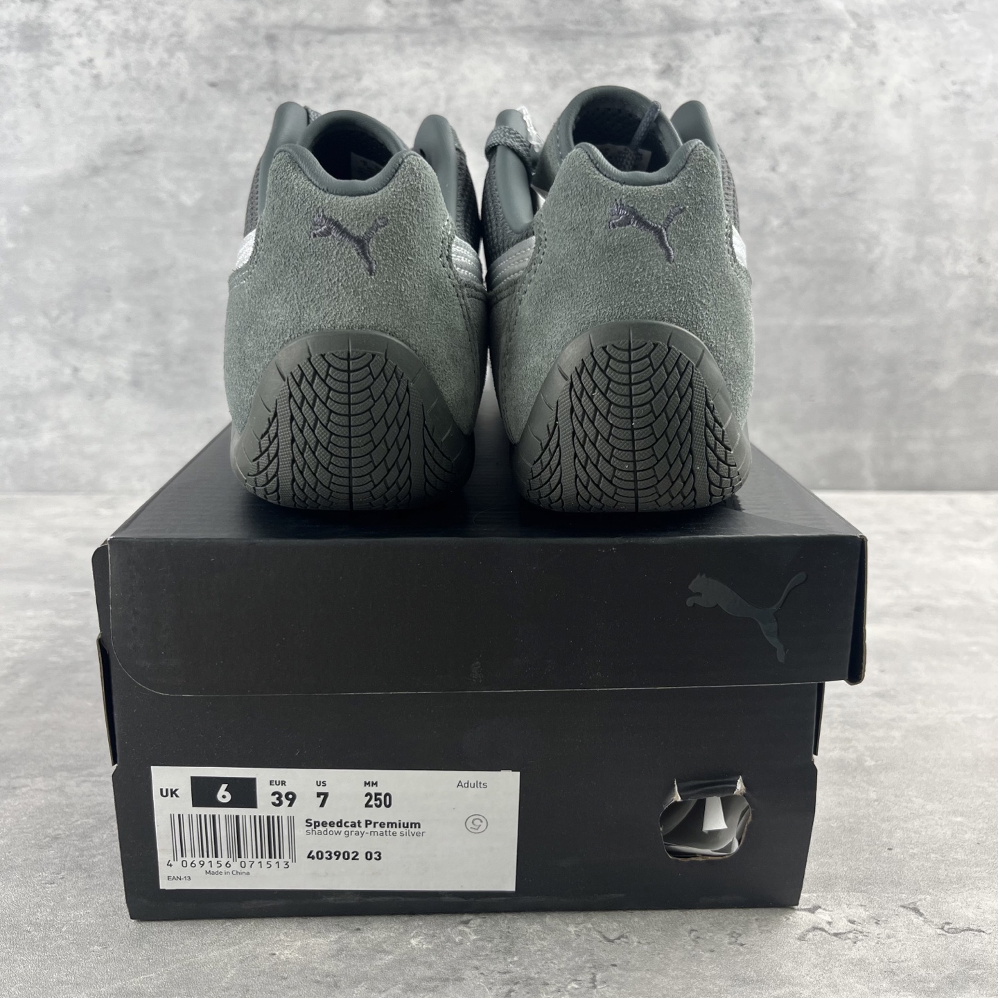 
Puma Speedcat OG Sparco
彪马罗马阿莫尔系列 复古运动休闲赛车跑鞋 灰银

目前