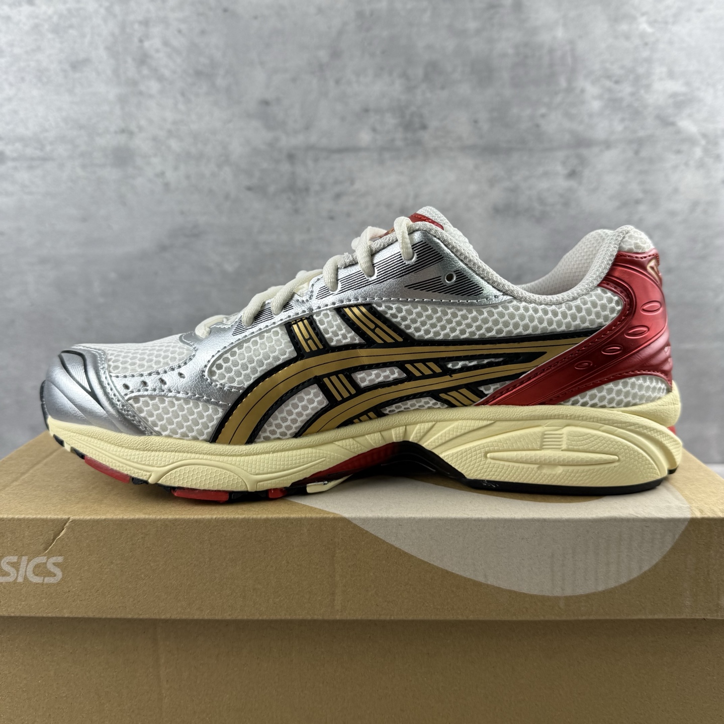 
Asics Gel-Kayano 14 亚瑟士运动休闲透气专业跑鞋 1203A692-100
#采用工