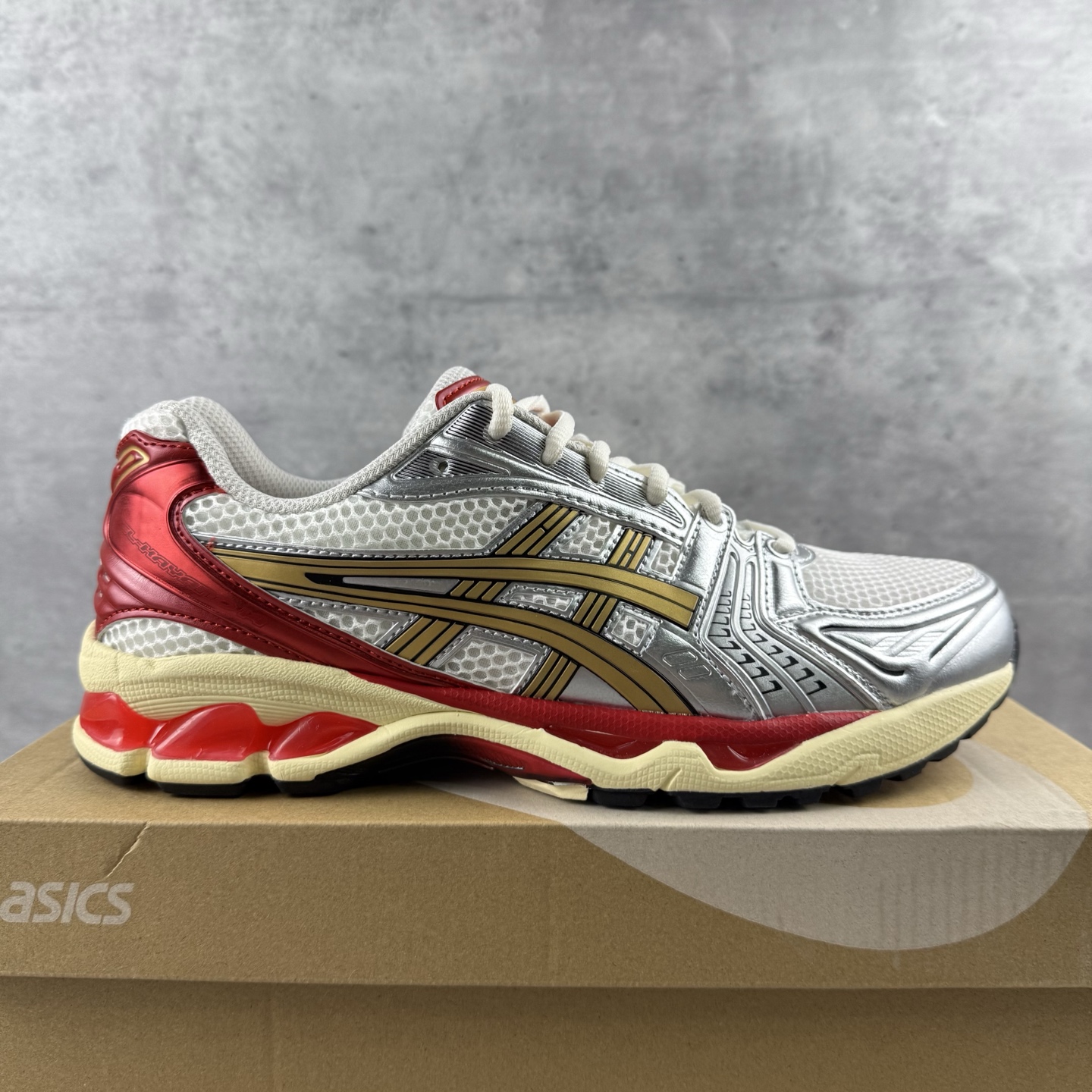 
Asics Gel-Kayano 14 亚瑟士运动休闲透气专业跑鞋 1203A692-100
#采用工