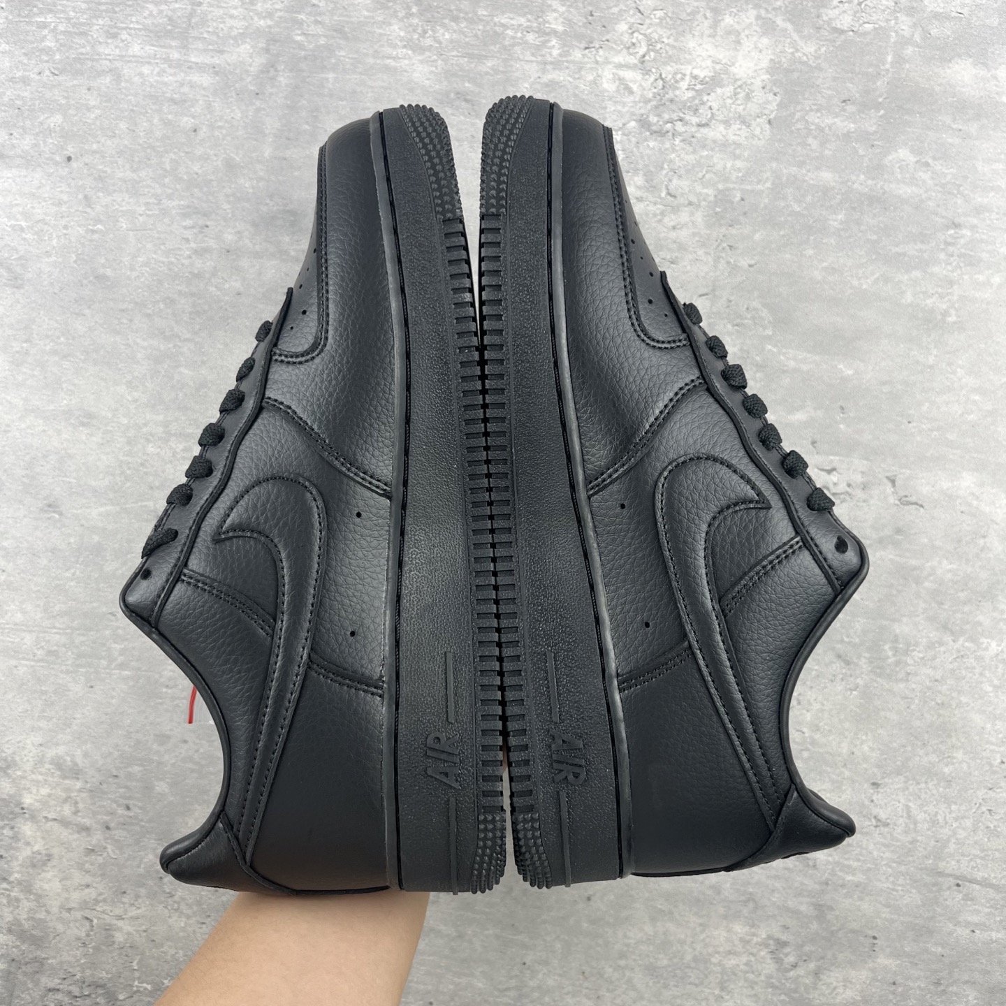 
Nocta x Air Force 1 Low 黑色 CZ8065-001
原楦头原纸板 打造纯正空军