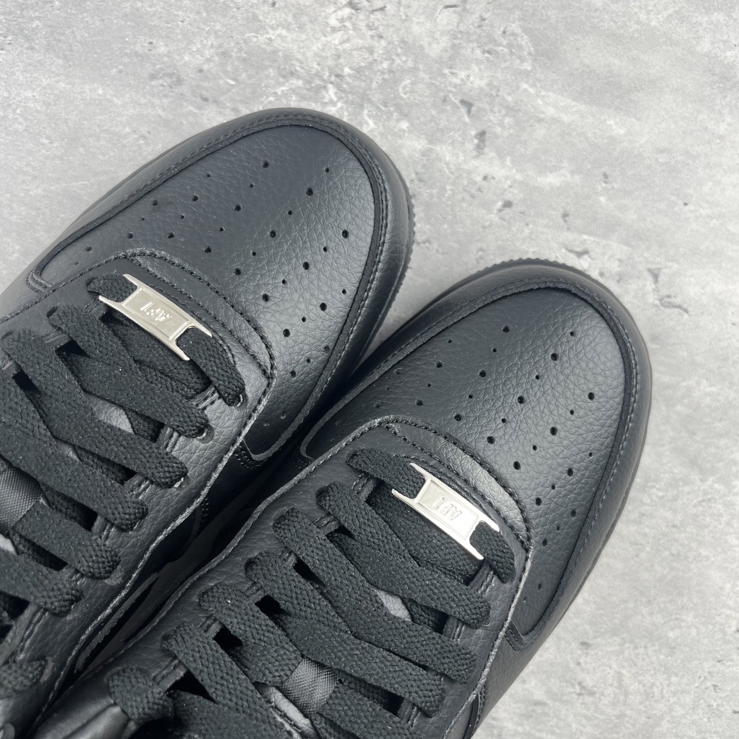 
Nocta x Air Force 1 Low 黑色 CZ8065-001
原楦头原纸板 打造纯正空军