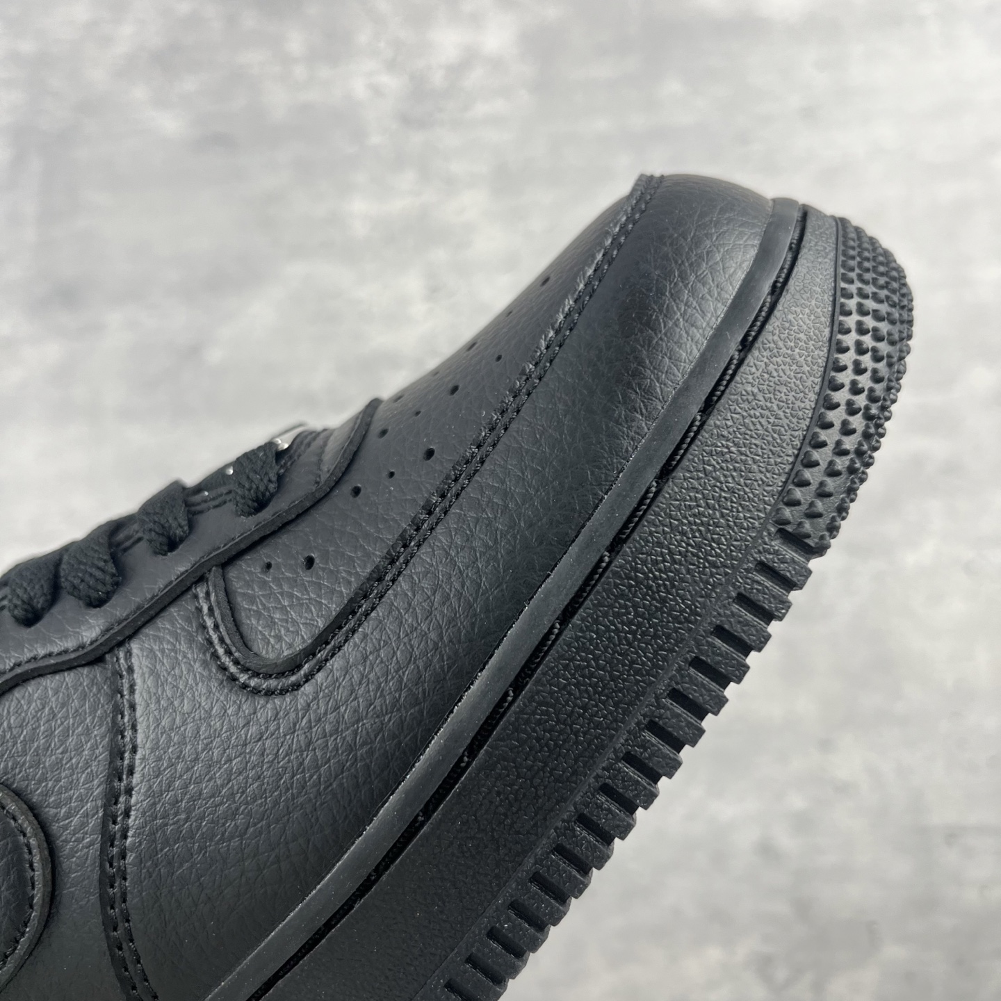 
Nocta x Air Force 1 Low 黑色 CZ8065-001
原楦头原纸板 打造纯正空军