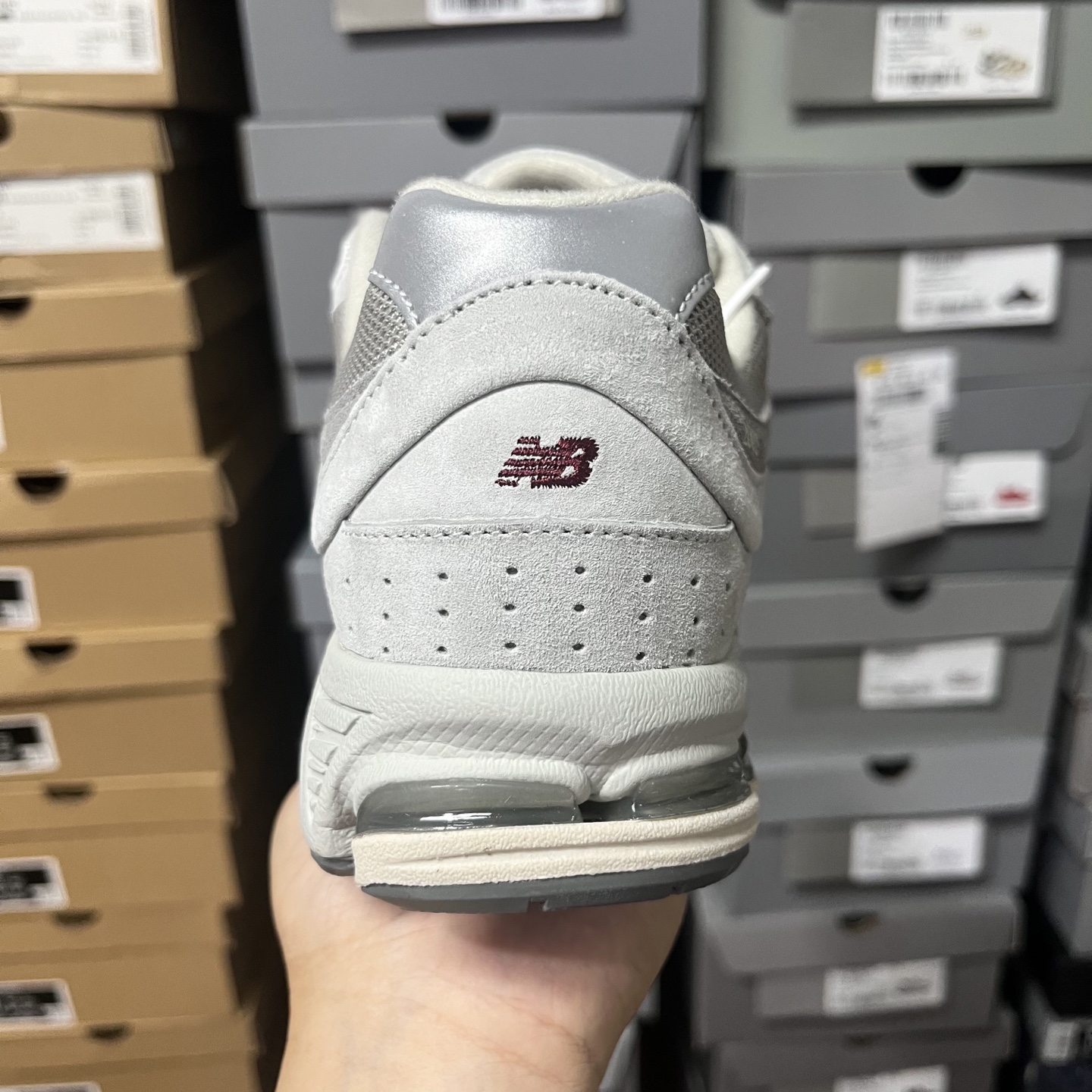 C版
大厂出品 New Balance NB 2002R 灰色

货号：U2002REE
尺码：36 3