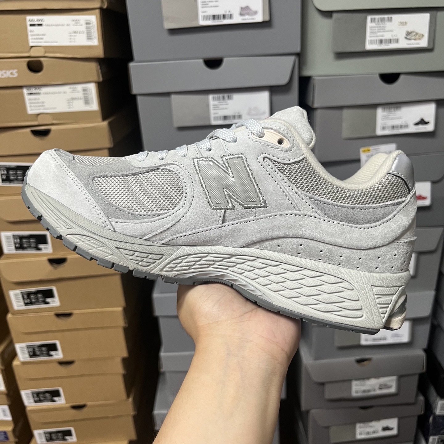 C版
大厂出品 New Balance NB 2002R 灰色

货号：U2002REE
尺码：36 3