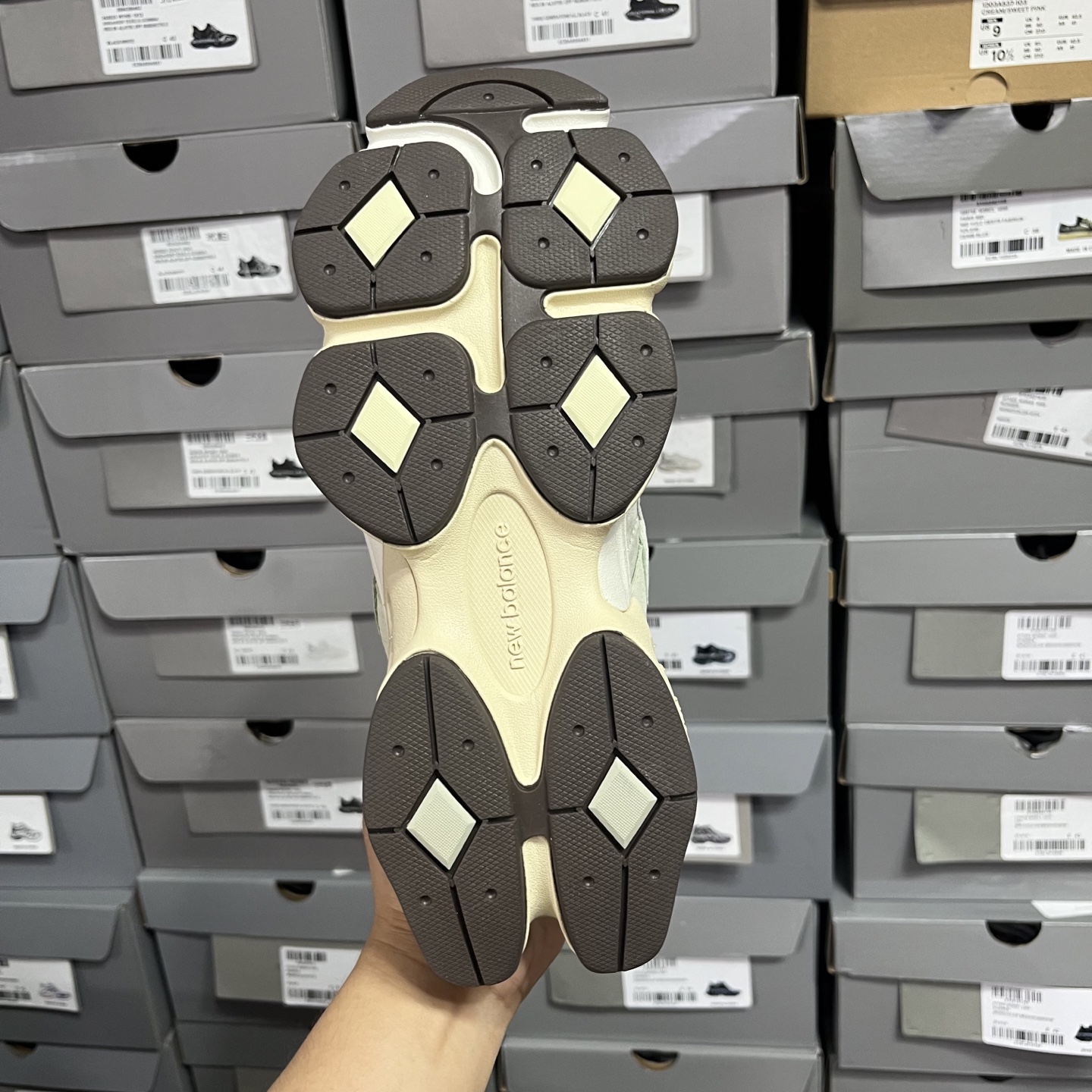 M版
NB Joe Freshgoods x New Balance 公司级版本NB9060 复古休闲运