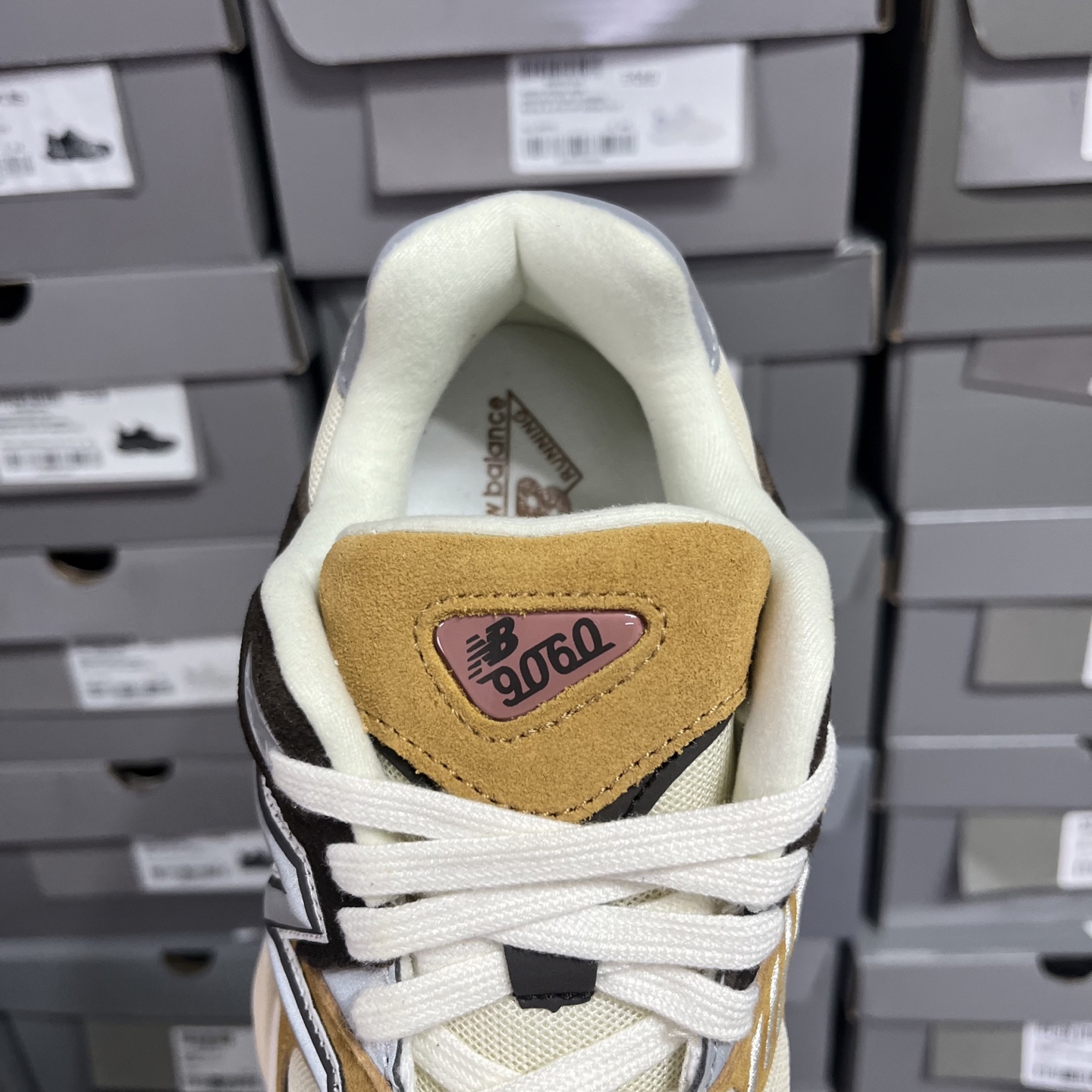M版
NB Joe Freshgoods x New Balance 公司级版本NB9060 复古休闲运