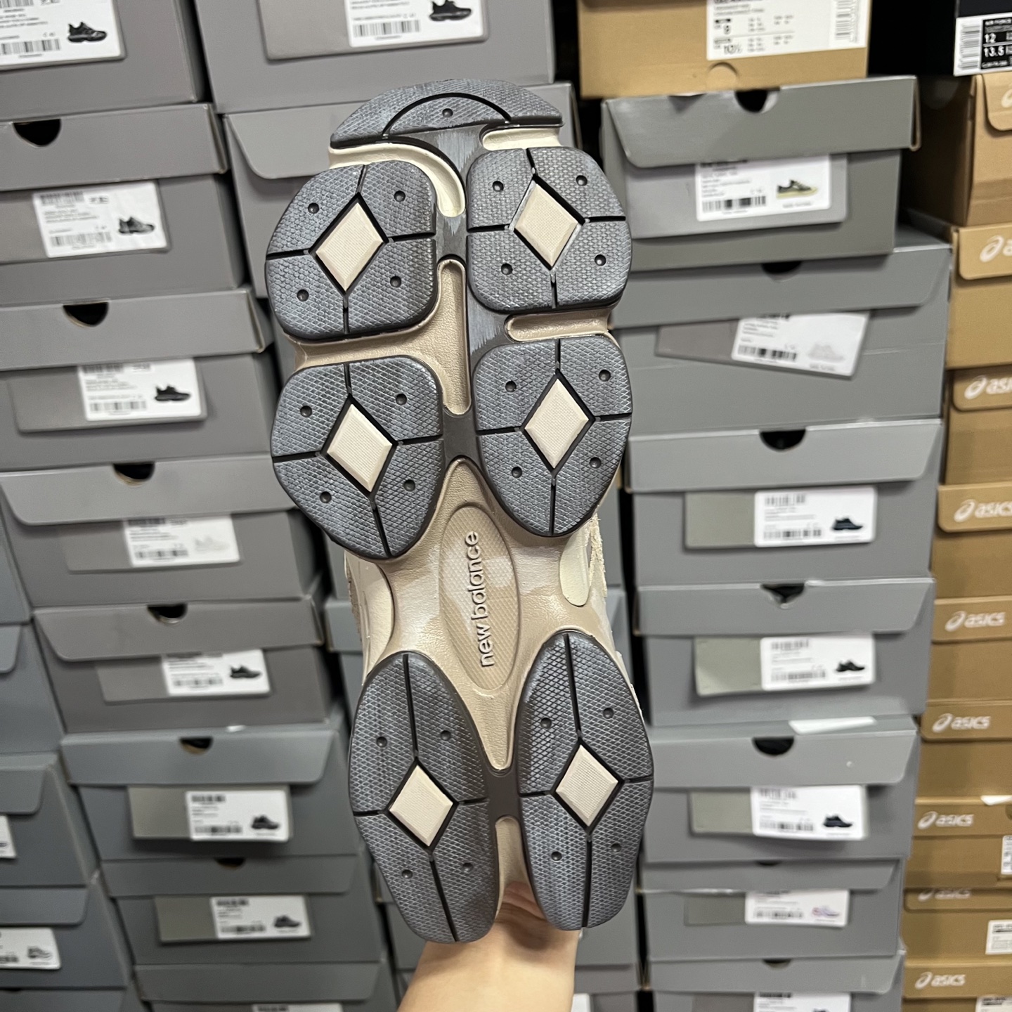 M版
NB Joe Freshgoods x New Balance 公司级版本NB9060 复古休闲运