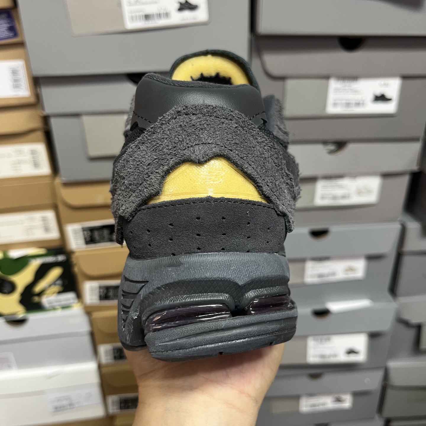 
全新版本升级 New Balance NB 2002R 幻影黑

货号：M2002RDB
尺码：35.