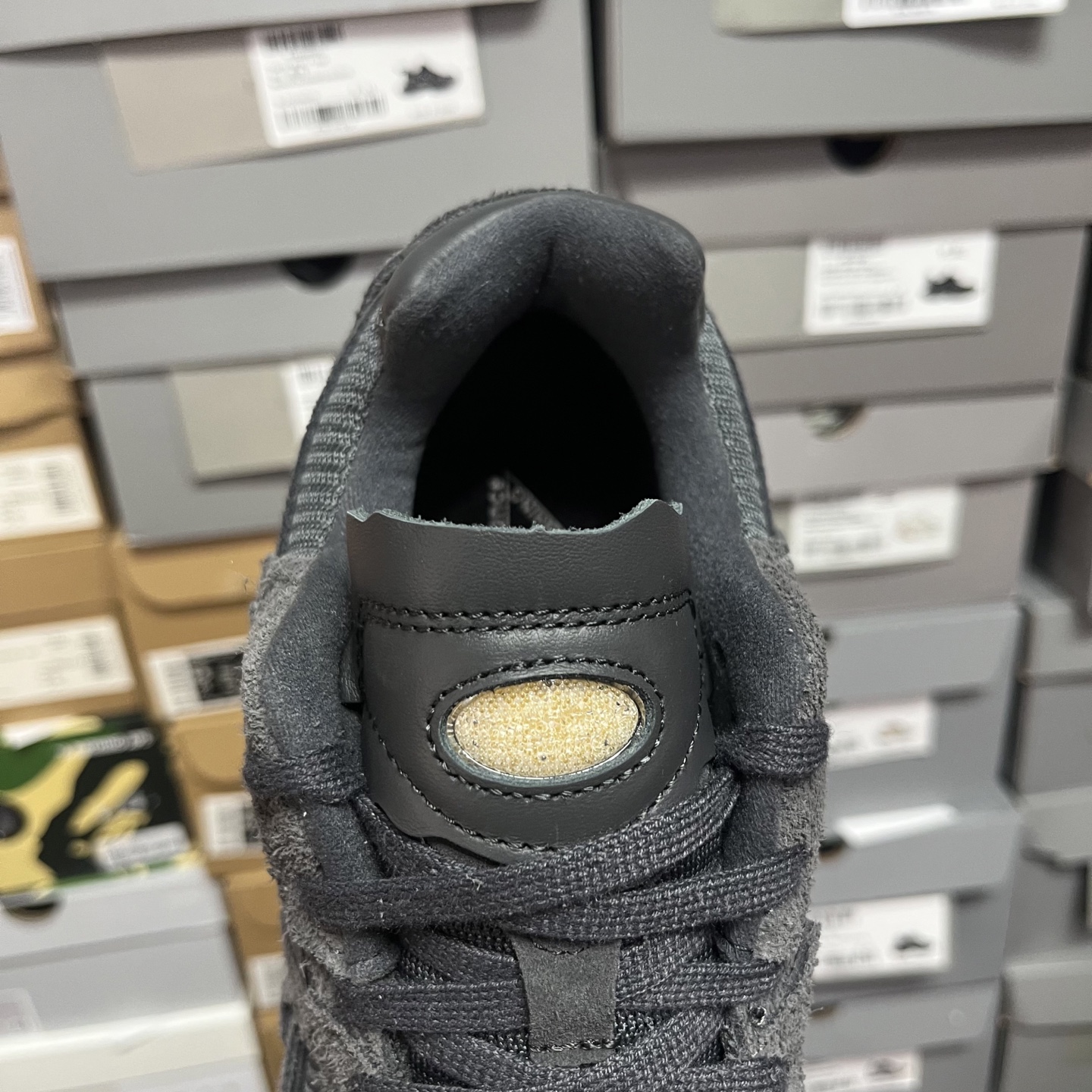 
全新版本升级 New Balance NB 2002R 幻影黑

货号：M2002RDB
尺码：35.