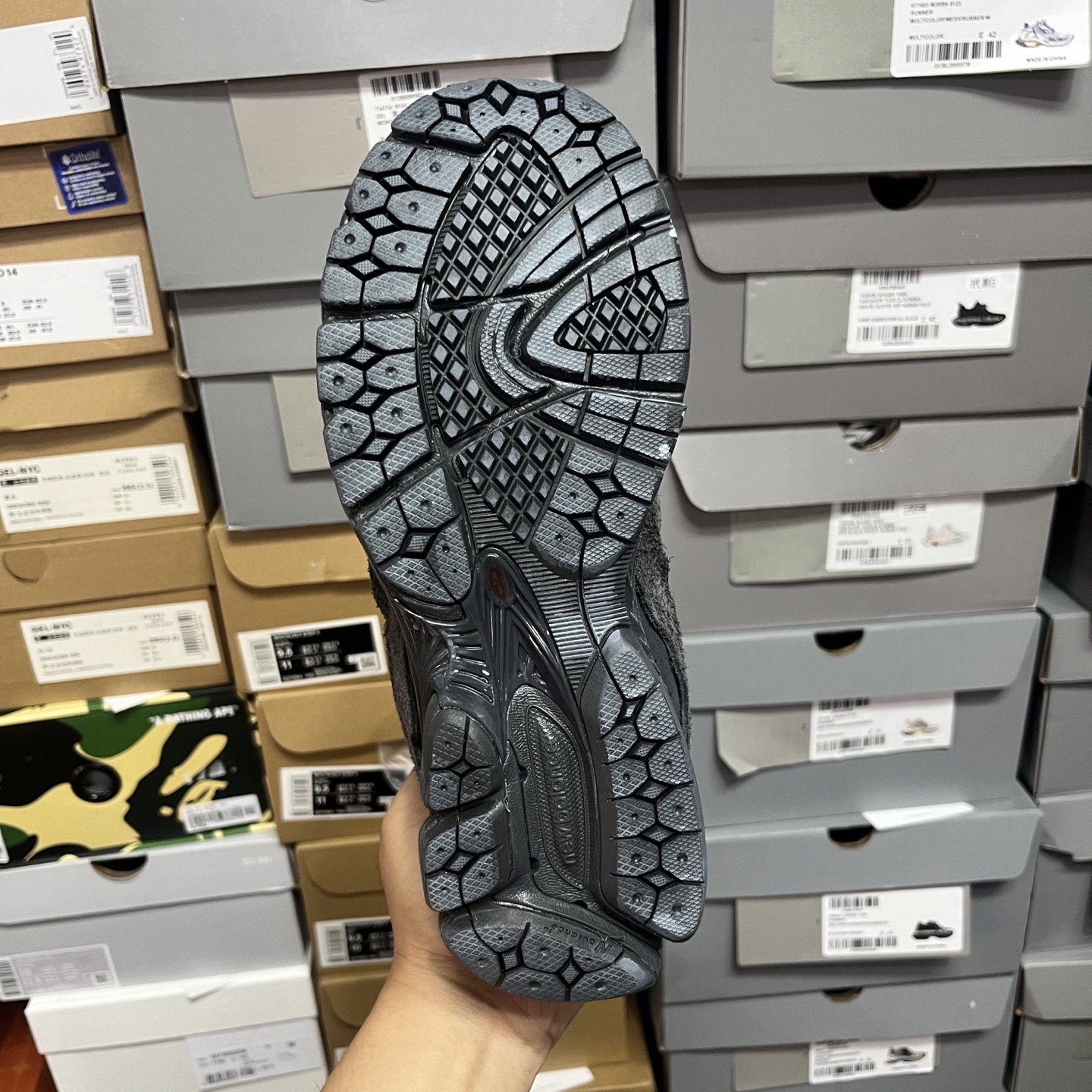 
全新版本升级 New Balance NB 2002R 幻影黑

货号：M2002RDB
尺码：35.
