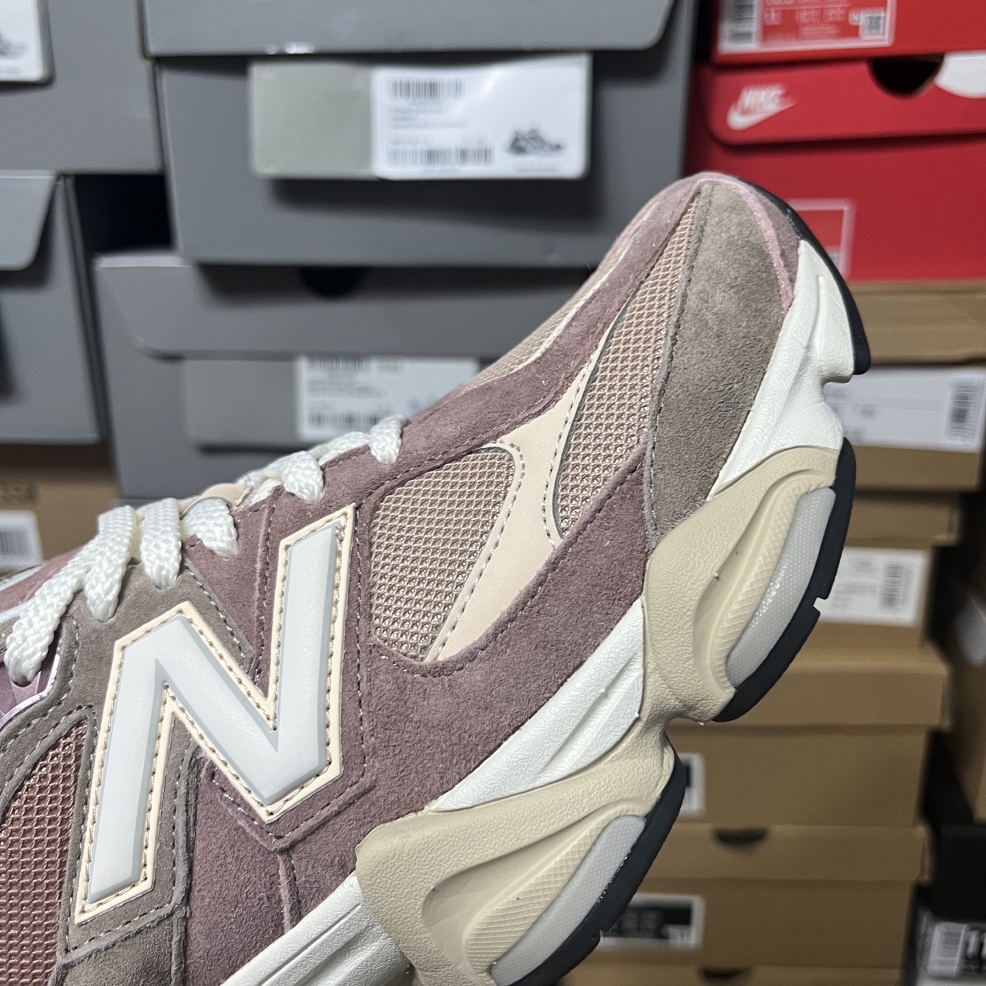 
纯原标杆 品质无敌 New Balance NB 9060 粉棕

货号：U9060ZGB
尺码：36