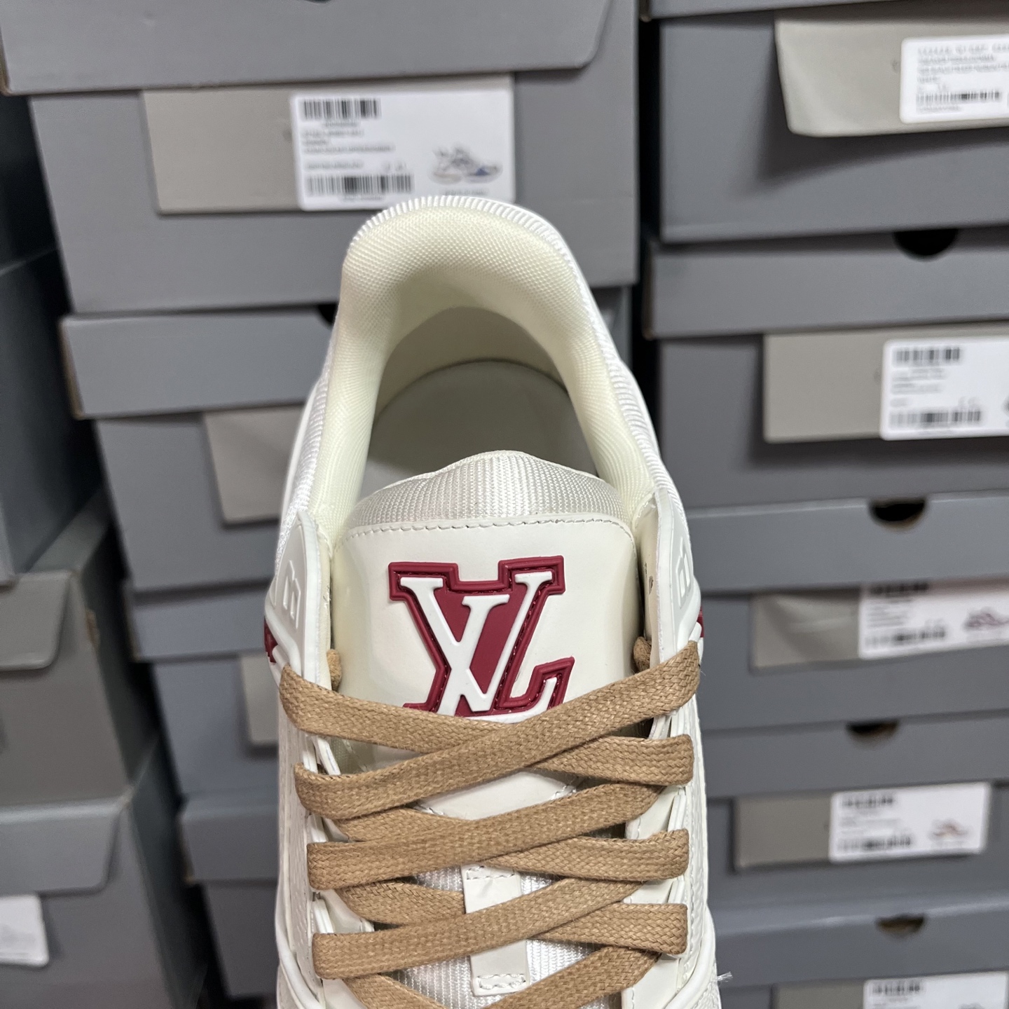   LV路易威登Louis Vuitton Trainer Sneaker Low 运动系列低帮复古百搭