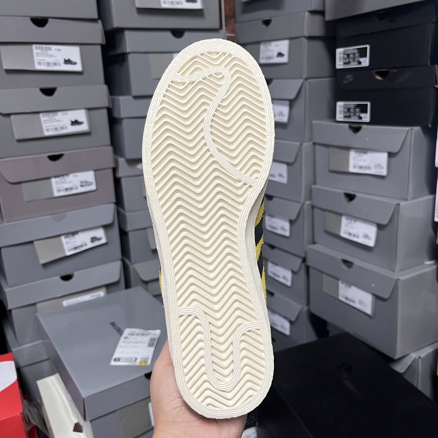 
纯原 Bruce Lee x AD 阿迪 联名款低帮休闲板鞋 JR1597  头部一线大厂出品 高端外