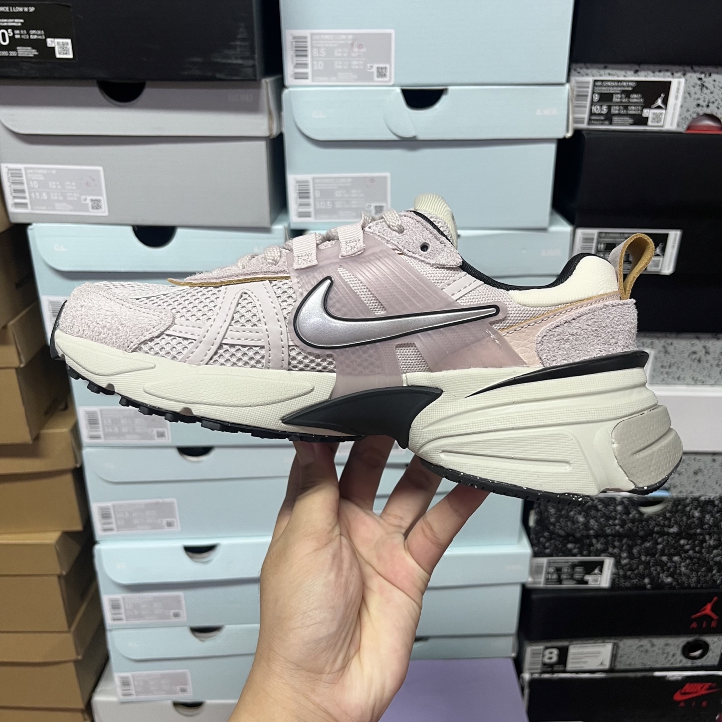Nike V2K Run 减震防滑耐磨低帮跑步鞋 FN6703-001市场最强版本完美版型 细节 一流做