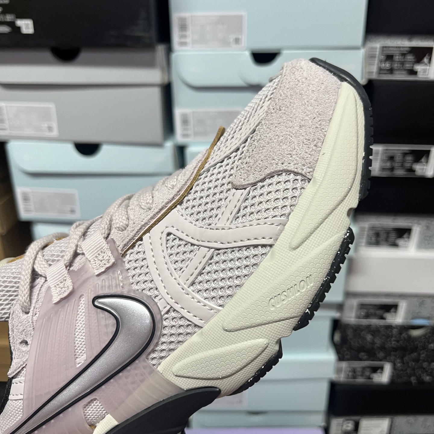 Nike V2K Run 减震防滑耐磨低帮跑步鞋 FN6703-001市场最强版本完美版型 细节 一流做