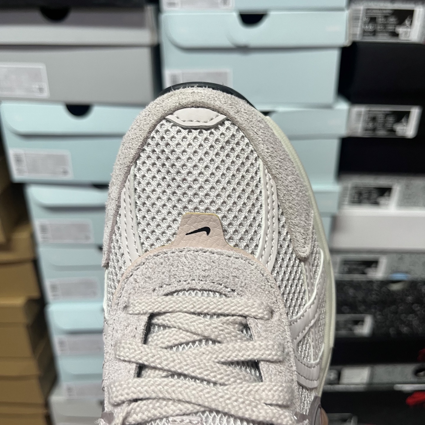 Nike V2K Run 减震防滑耐磨低帮跑步鞋 FN6703-001市场最强版本完美版型 细节 一流做