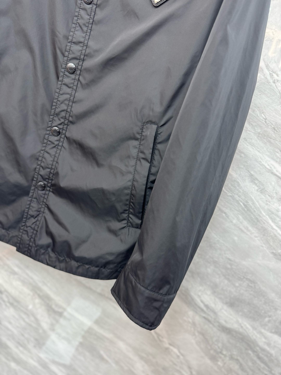  2025SS早春新品🆕普拉达男士【户外】夹克外套 系列‼️‼️

⚠️⚠️柜台同步  原版五金   做