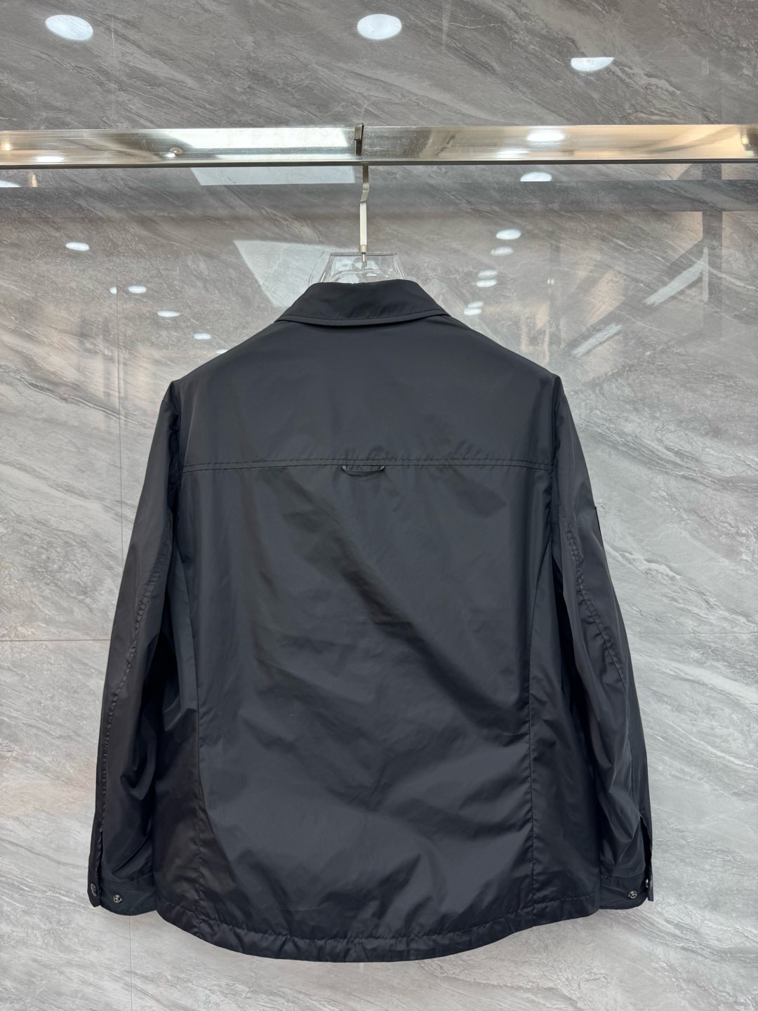  2025SS早春新品🆕普拉达男士【户外】夹克外套 系列‼️‼️

⚠️⚠️柜台同步  原版五金   做