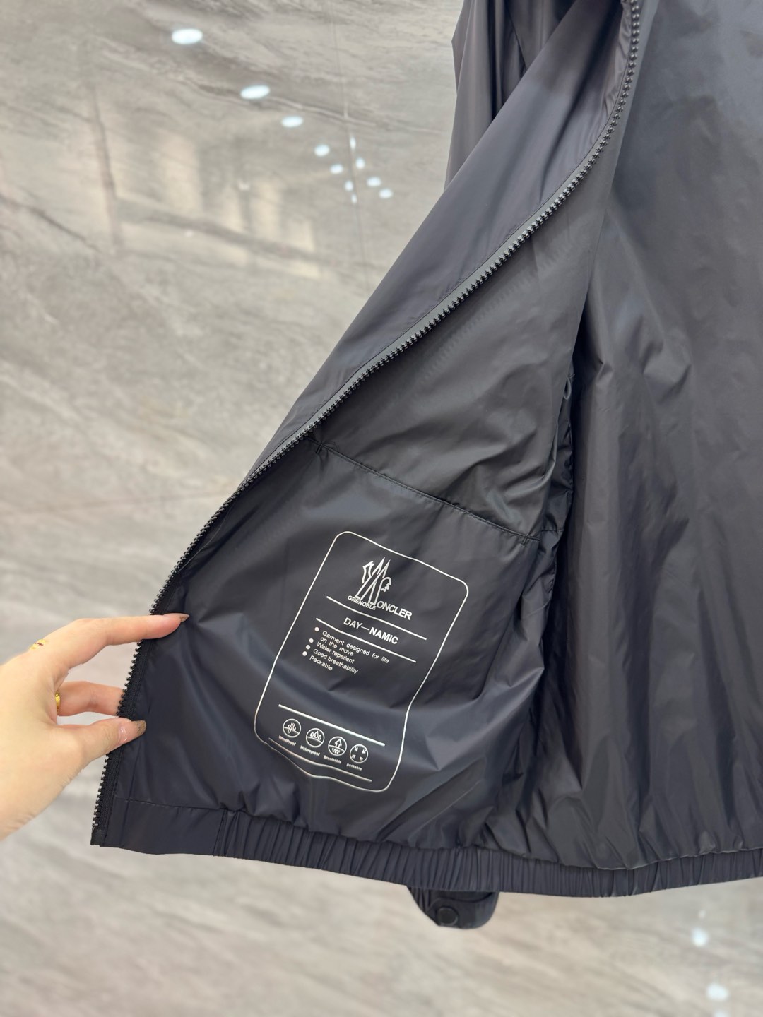  2025SS早春新品🆕蒙口男士【户外】夹克外套 系列‼️‼️

⚠️⚠️柜台同步  原版五金   做工