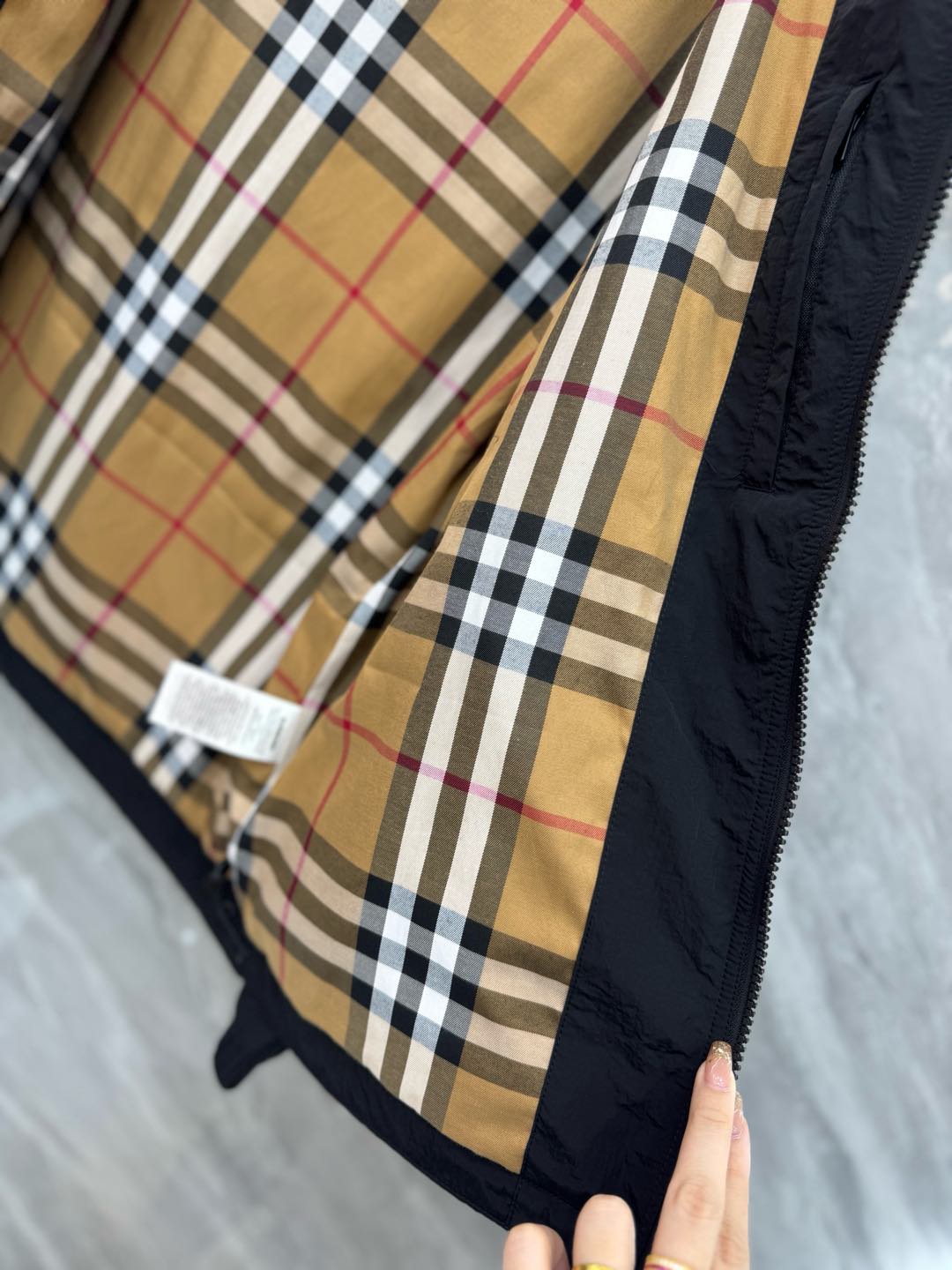  2025SS早春新品🆕巴宝莉男士【户外】夹克外套 系列‼️‼️

⚠️⚠️柜台同步  原版五金   做