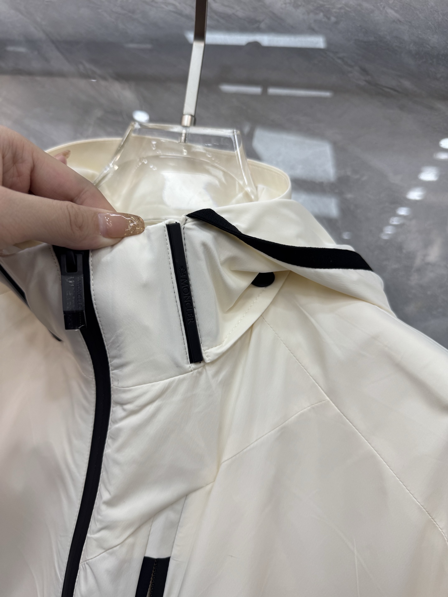  2025SS早春新品🆕蒙口【立领】夹克外套‼️‼️

⚠️⚠️柜台同步  原版五金   做工精细  可