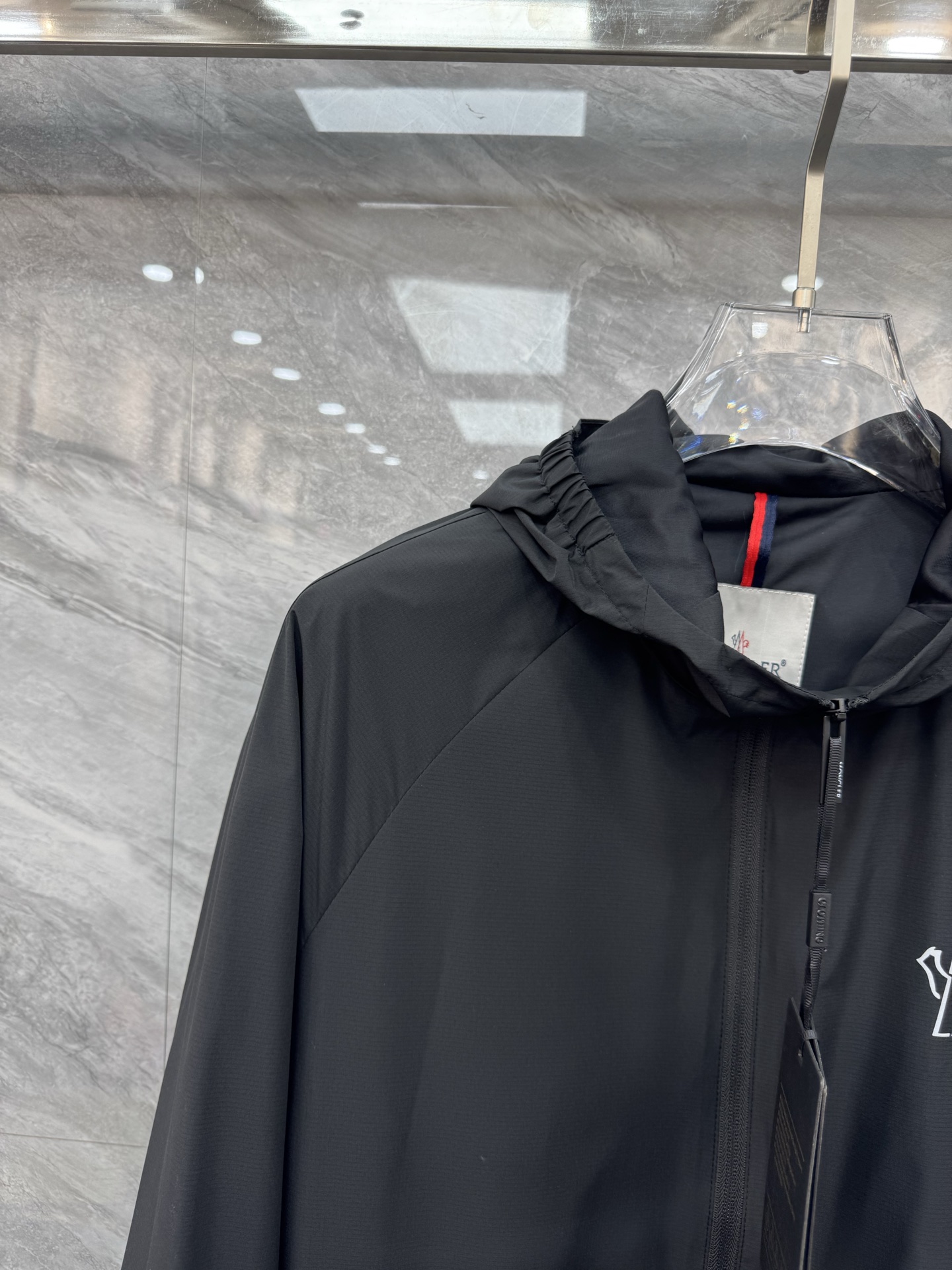  2025SS早春新品🆕蒙口【连帽】夹克外套‼️‼️

⚠️⚠️柜台同步  原版五金   做工精细  可
