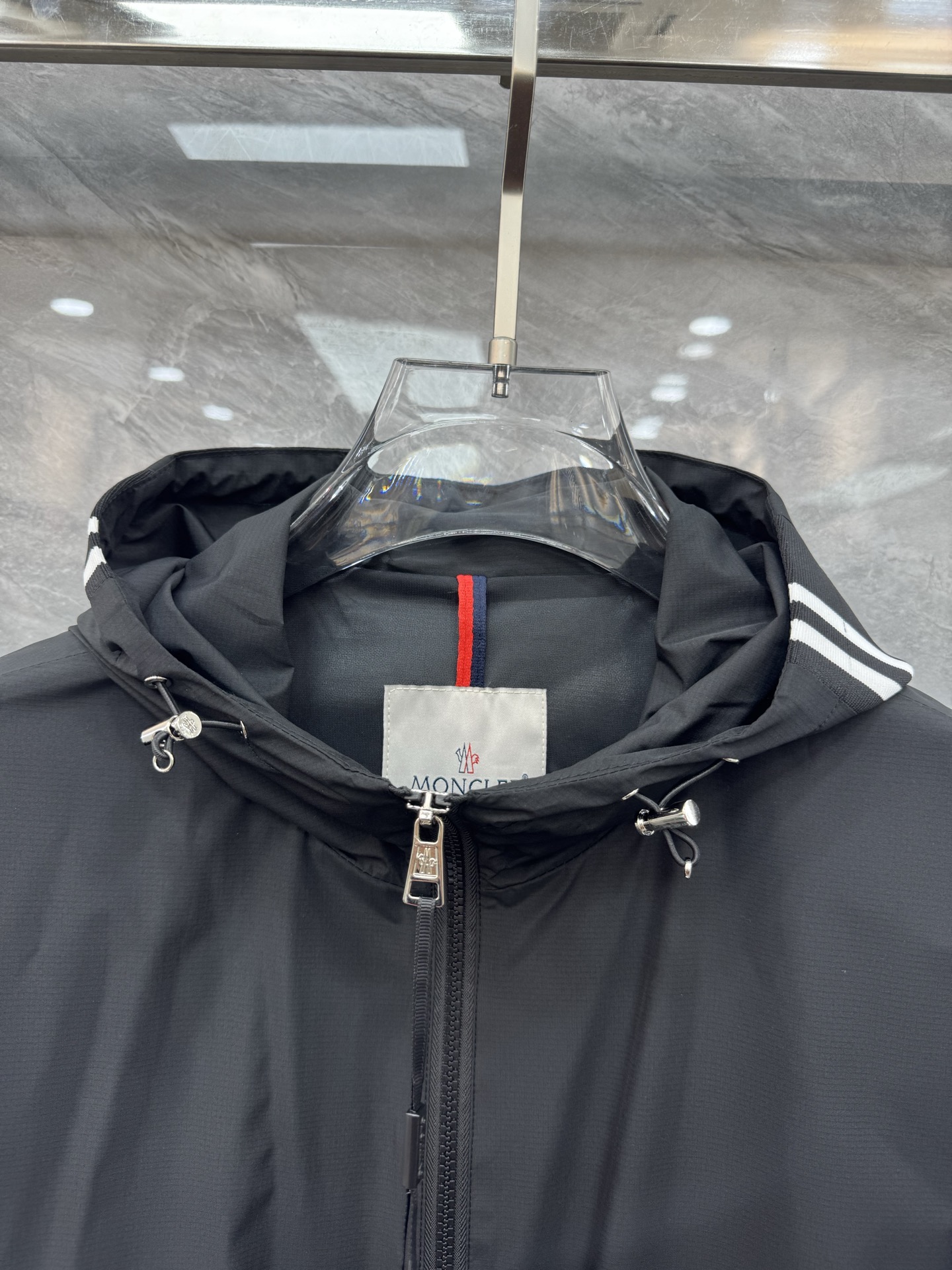  2025SS早春新品🆕蒙口【连帽】夹克外套‼️‼️

⚠️⚠️柜台同步  原版五金   做工精细  可