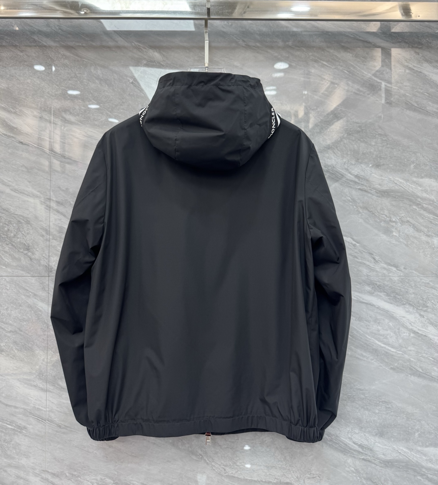  2025SS早春新品🆕蒙口【连帽】夹克外套‼️‼️

⚠️⚠️柜台同步  原版五金   做工精细  可