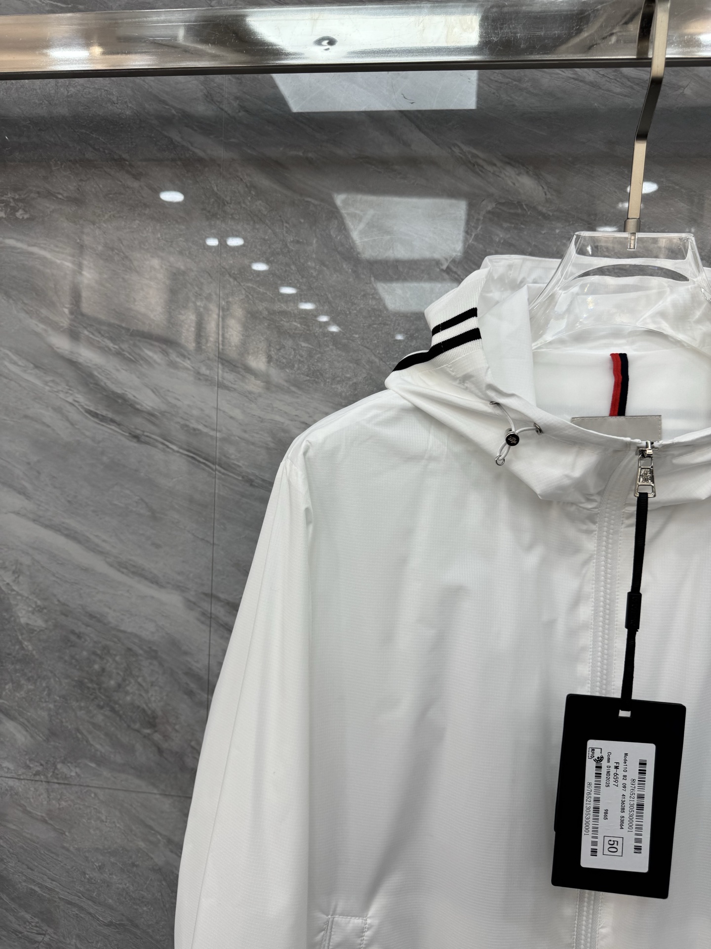  2025SS早春新品🆕蒙口【连帽】夹克外套‼️‼️

⚠️⚠️柜台同步  原版五金   做工精细  可