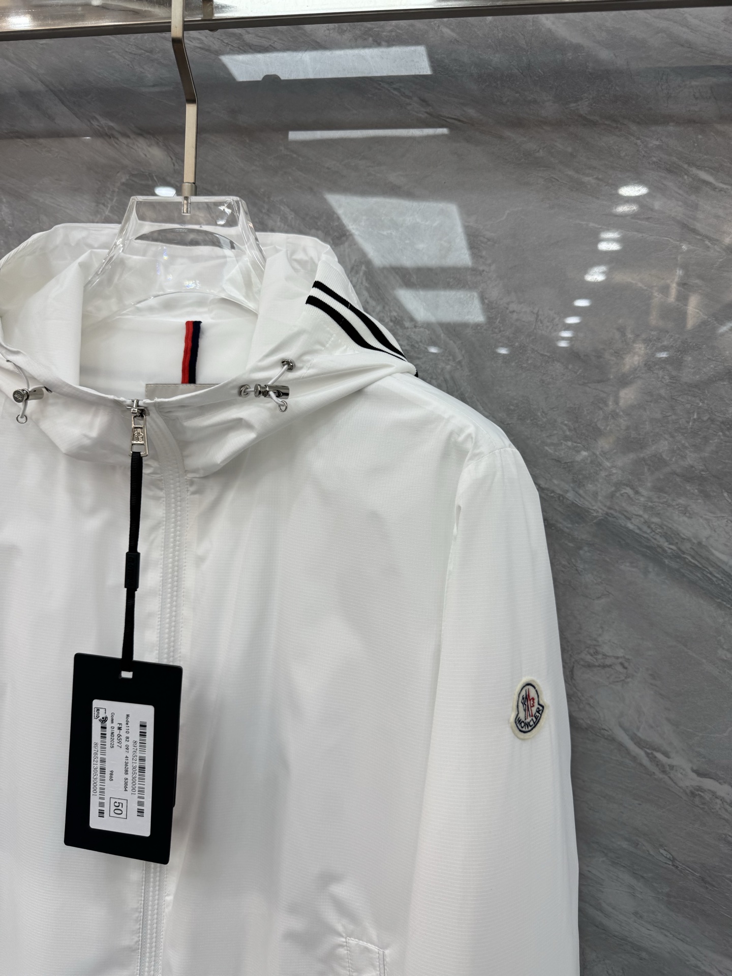  2025SS早春新品🆕蒙口【连帽】夹克外套‼️‼️

⚠️⚠️柜台同步  原版五金   做工精细  可