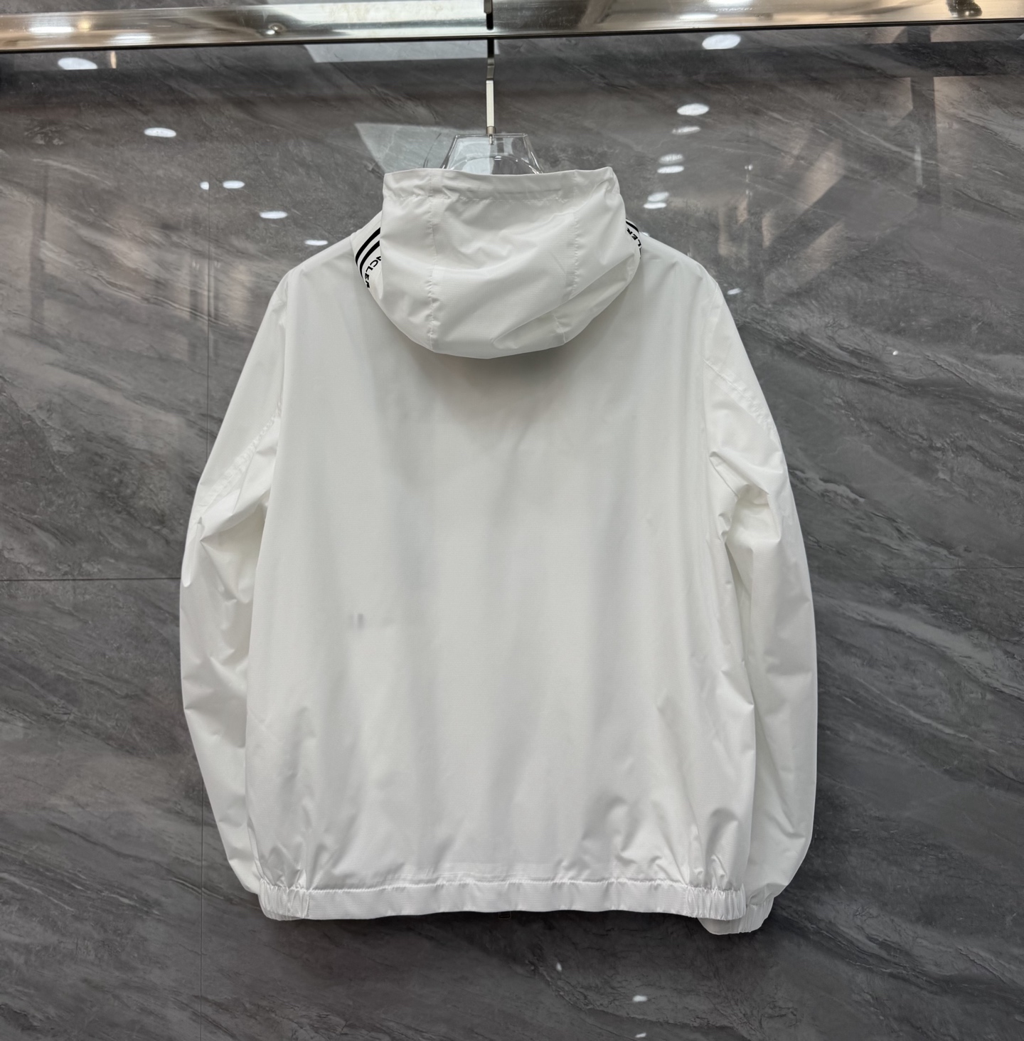  2025SS早春新品🆕蒙口【连帽】夹克外套‼️‼️

⚠️⚠️柜台同步  原版五金   做工精细  可