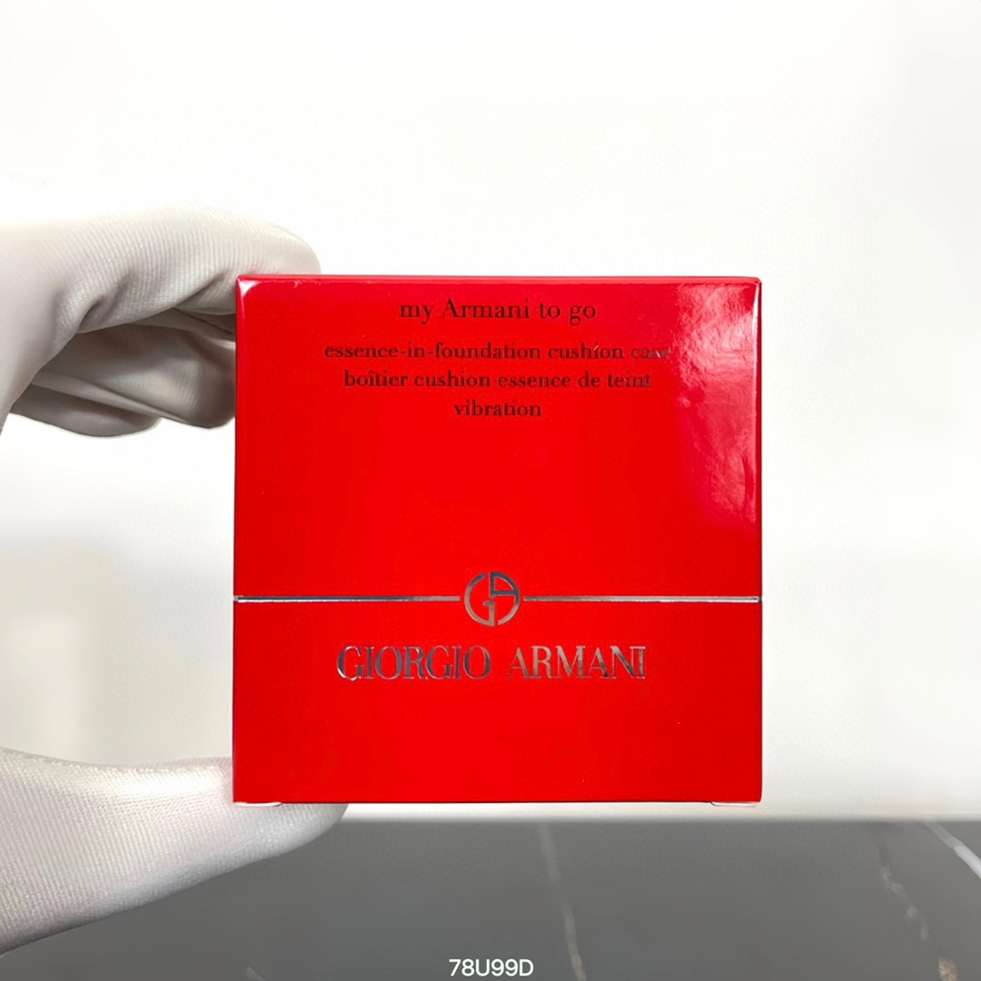 Almohadilla roja de gamuza de Armani! Carcasa y recambio por separado. Tonos: 2#, 3#, 4#.