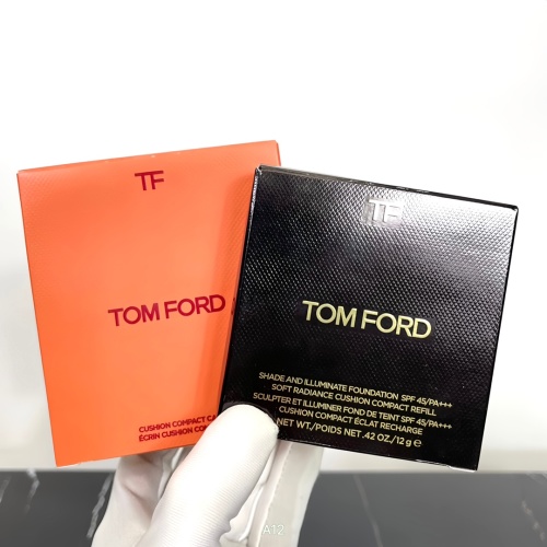 Tom Ford Shade and Illuminate Soft Radiance Cushion Compact Refill 1 Tom Ford Shade and Illuminate Soft Radiance Cushion Compact Refill