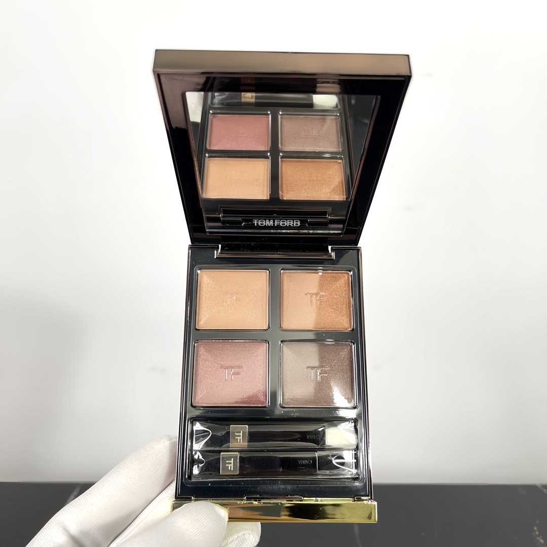 Louis Vuitton Haute Couture Couture Beauty Luxury Makeup Lipstick 5