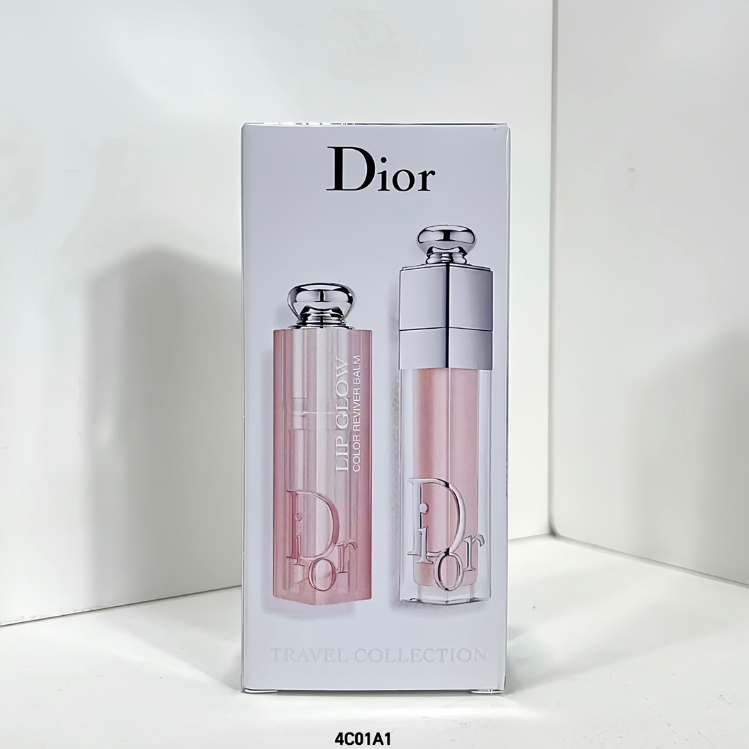 Set de dos piezas para labios Dior estrella 🔜 código 4C01A1! Tonos: bálsamo labial color cambiante 001#, gloss volumin…