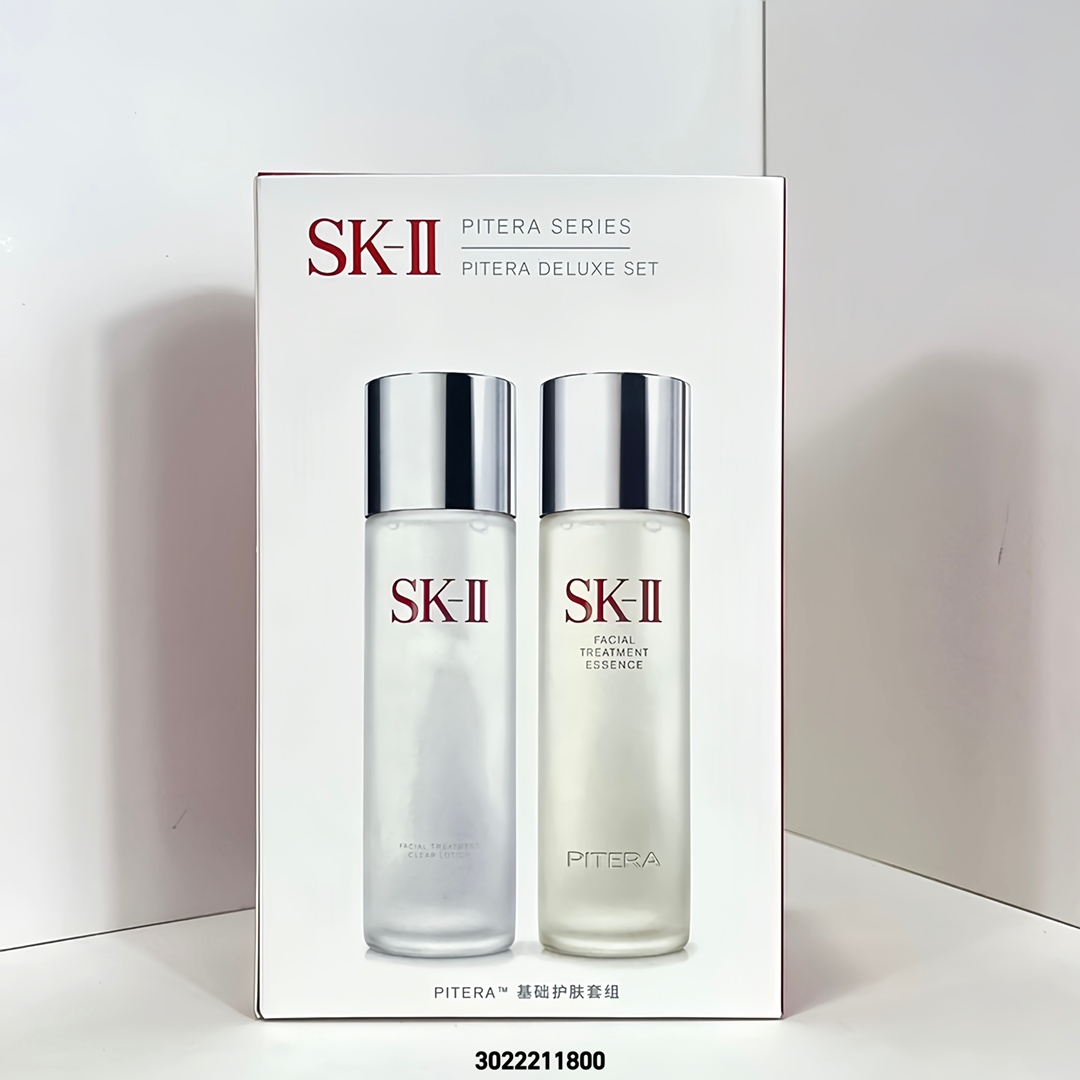 ¡Set de dos piezas SK2! Incluye: Esencia facial 230ml + Loción clarificante 230ml.