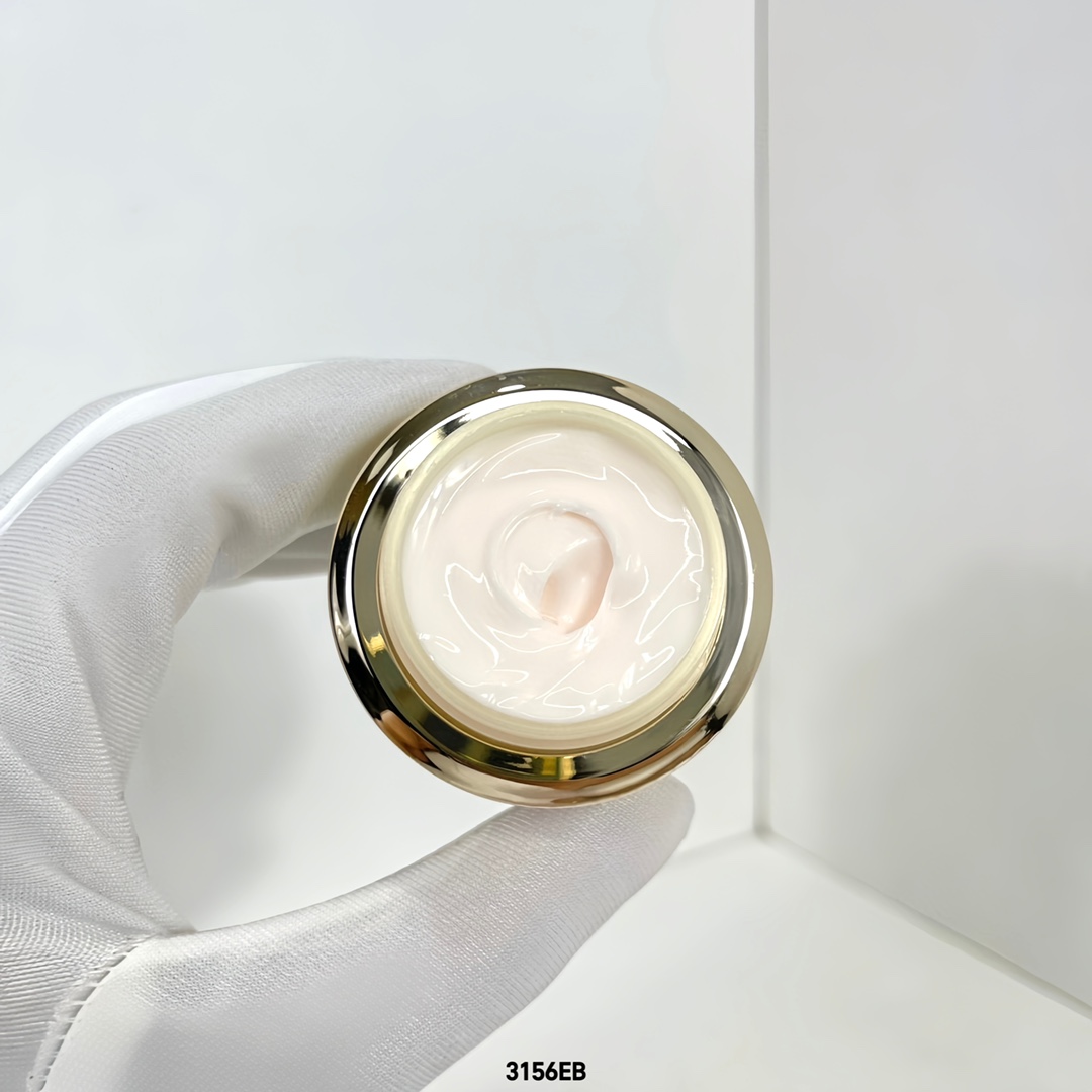 CPB Clé de Peau Beauté Enhancing Eye Contour Cream Supreme - 15ml 8 i1715867109 2776 0