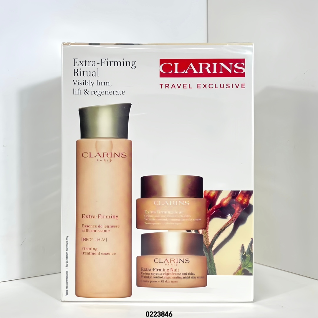 Set de tres piezas de resorte de Clarins! Incluye: agua esencial 200ml, esencia doble 50ml, crema de noche 50ml.