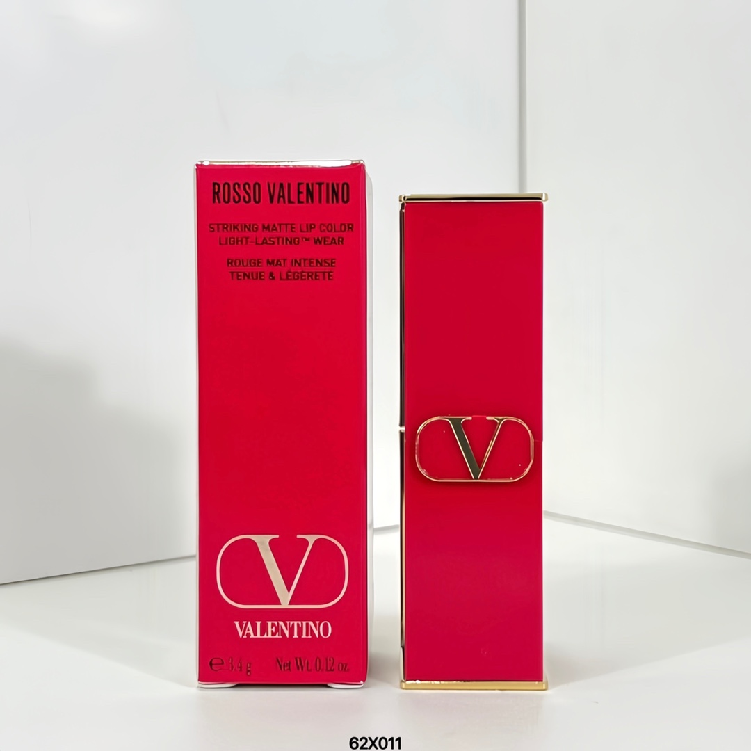 Labial Valentino V! tonos: 77A, 142A, 217A, 219A, 111A, 409A.