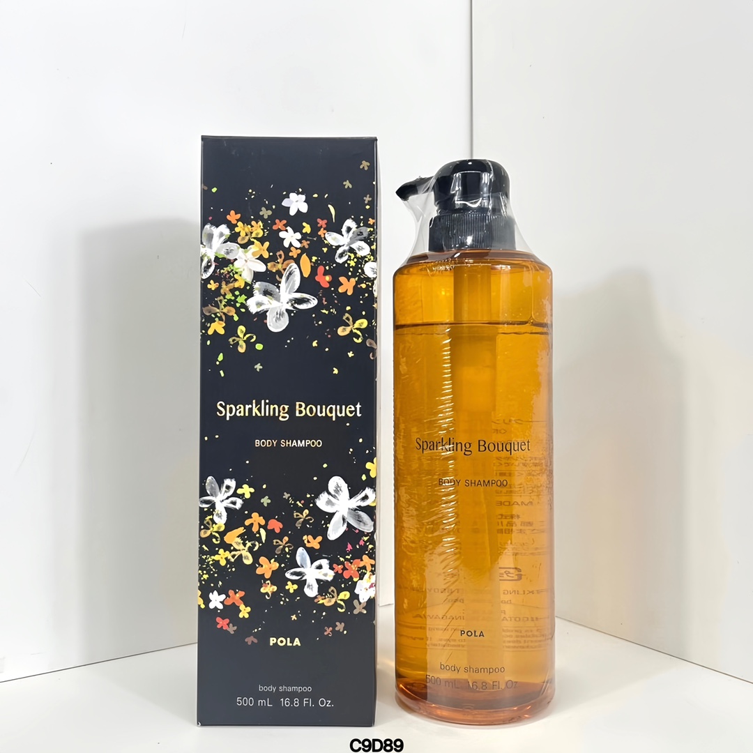 38！ POLA沐浴露500ml🔜C9D89编码！POLA高级茉莉桂花香沐浴露洗完第二天厕所里都还有淡淡茉莉花香~床单被套都香香的而且它不拔干不假滑 拒绝劣 质香精味。pola清香柔润沐浴露！