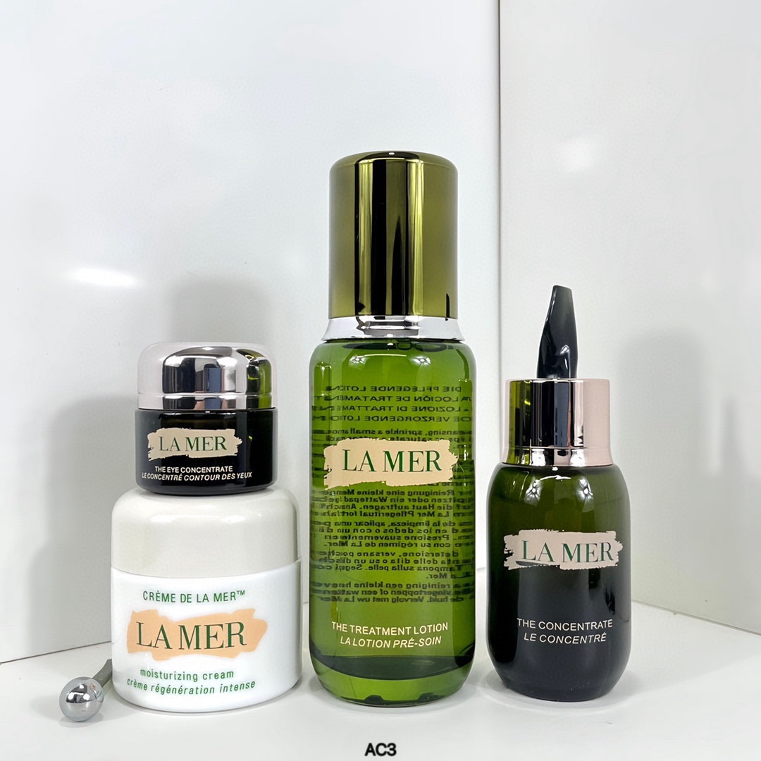 La Mer Hydrating Essentials Collection - Skincare Set with Concentrate & Cream 4 i1725006258 4141 3
