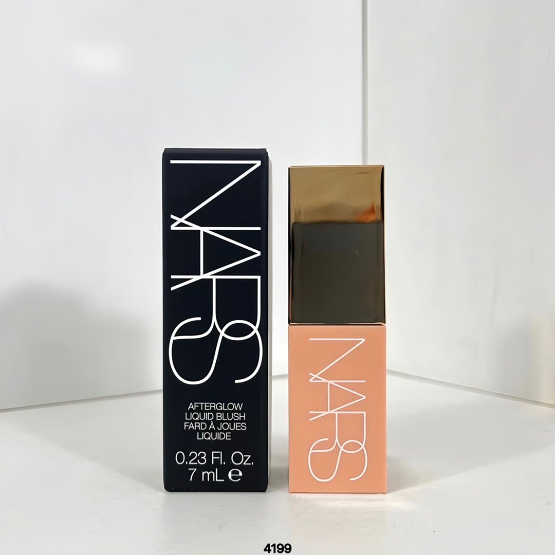 35！（下单备注：NARS 液体腮红+色号） NARS 粉管液体腮红🔜4199 编码！4️⃣色：WA 牛奶粉紫，DO 杏茶玫瑰，OR 愉悦红粉，BE 烟粉豆沙。👉备注英文简称！👌