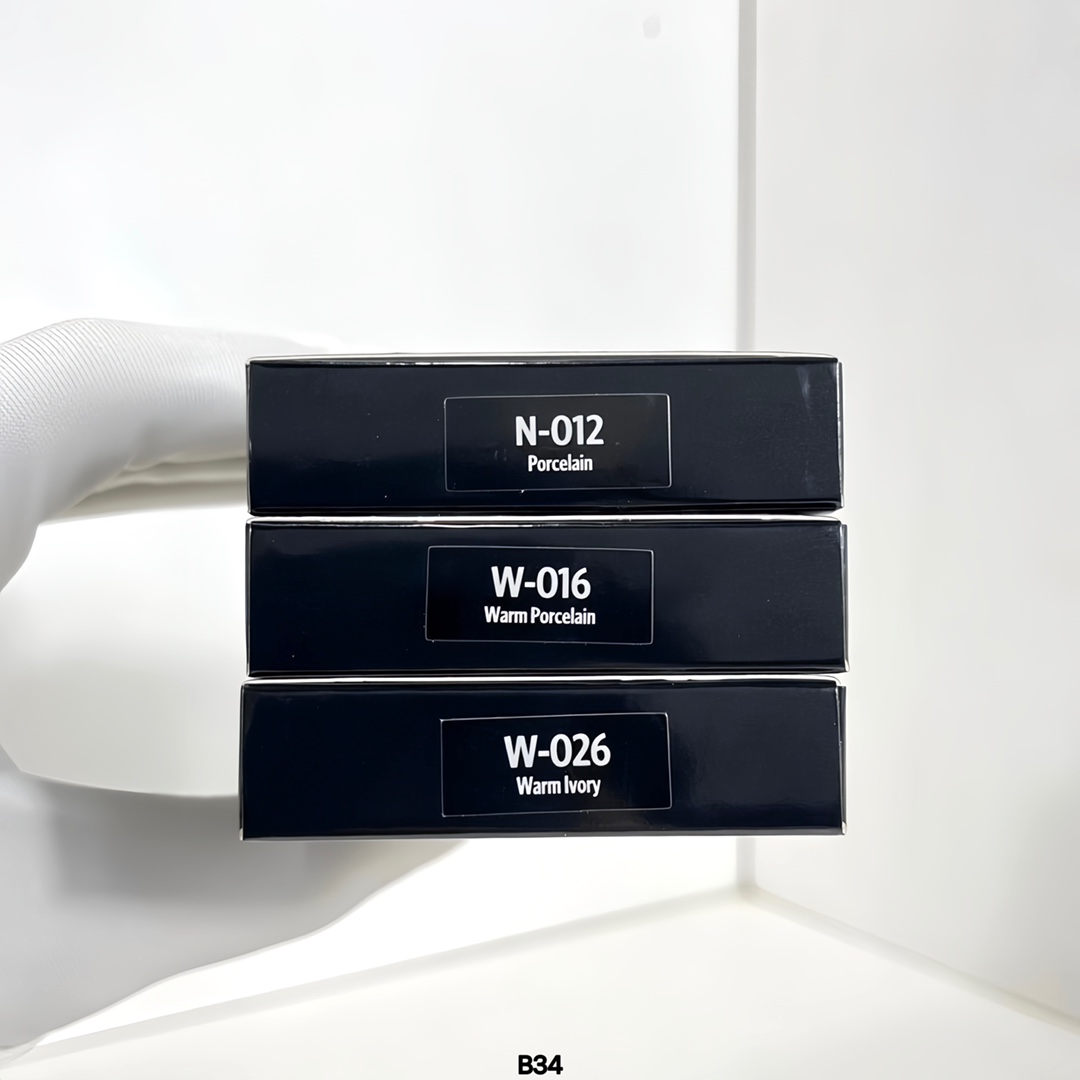 55💰
芭比布朗干湿两用粉饼11g！色号：N-012#瓷白，W-016#暖瓷白，W-026#冷象牙白。