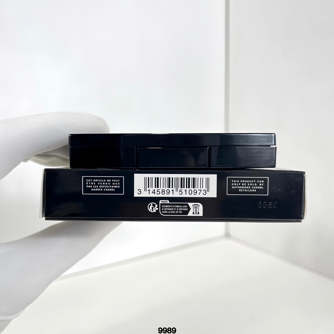 香奈儿圣诞浮雕5色眼影盘4.5g,可配中文标 6