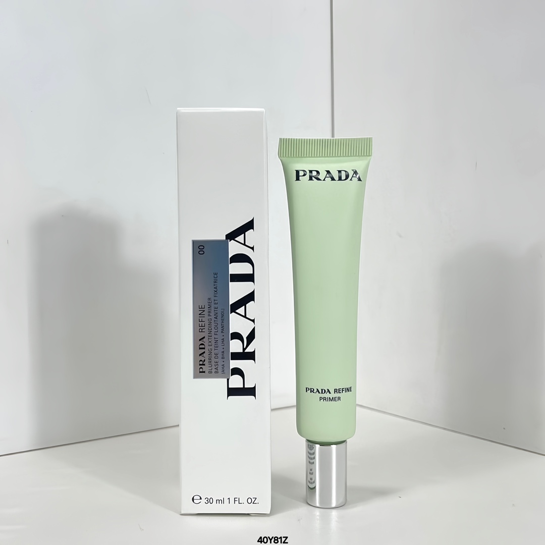 Especial/ Prebase difuminadora de Prada 30ml! Adecuada para piel grasa y mixta, textura de gel semitransparente verde q…