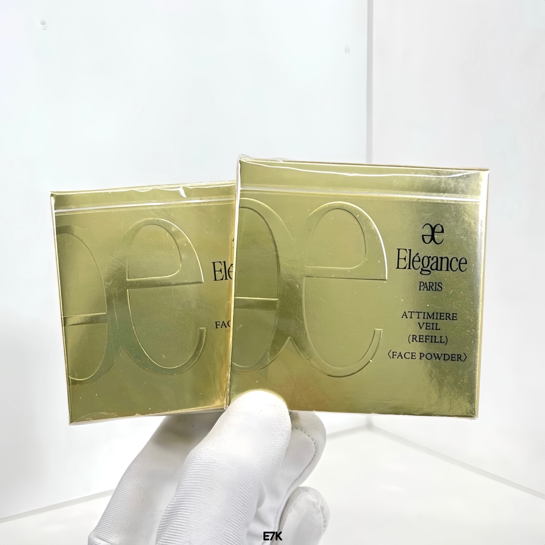 💥70包 💪( 奥尔滨高光蜜粉饼9.7g ) E7K/编码！壳芯分开装。3️⃣色：001#，002#，003#。雅莉格丝高光蜜粉饼，24款奥尔滨e大饼9.7g