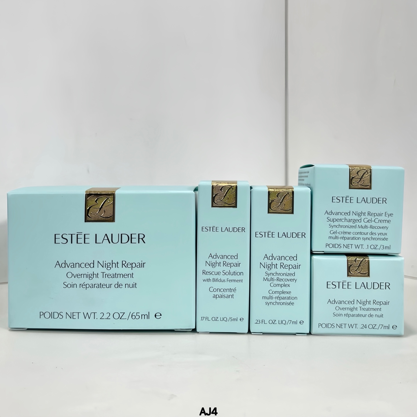 210💰
雅诗兰黛大棕罐精华霜膜4+1套装！内含：霜膜65ml*1，霜膜7ml *1，特润精华露7ml*1，特润舒缓修护精华液5ml*1，抗蓝光眼霜3ml*1。