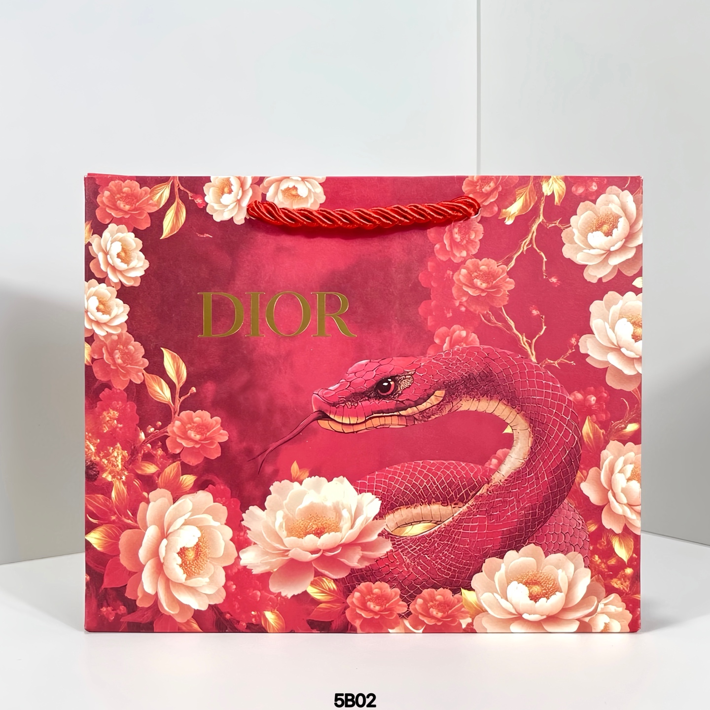 90💰
迪奥红蛇蓝金口红小样五件套！内含：1.5g*5。色号：新丝绒999-新丝绒100-新丝绒840-新丝绒764-新丝绒760。